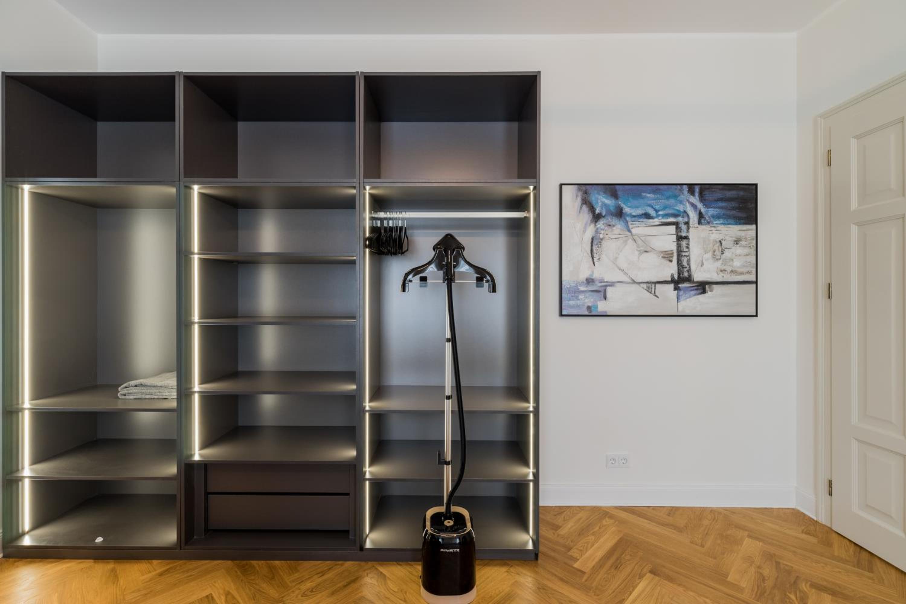 Spacious Apartments In Mitte- Feel The Citycenter