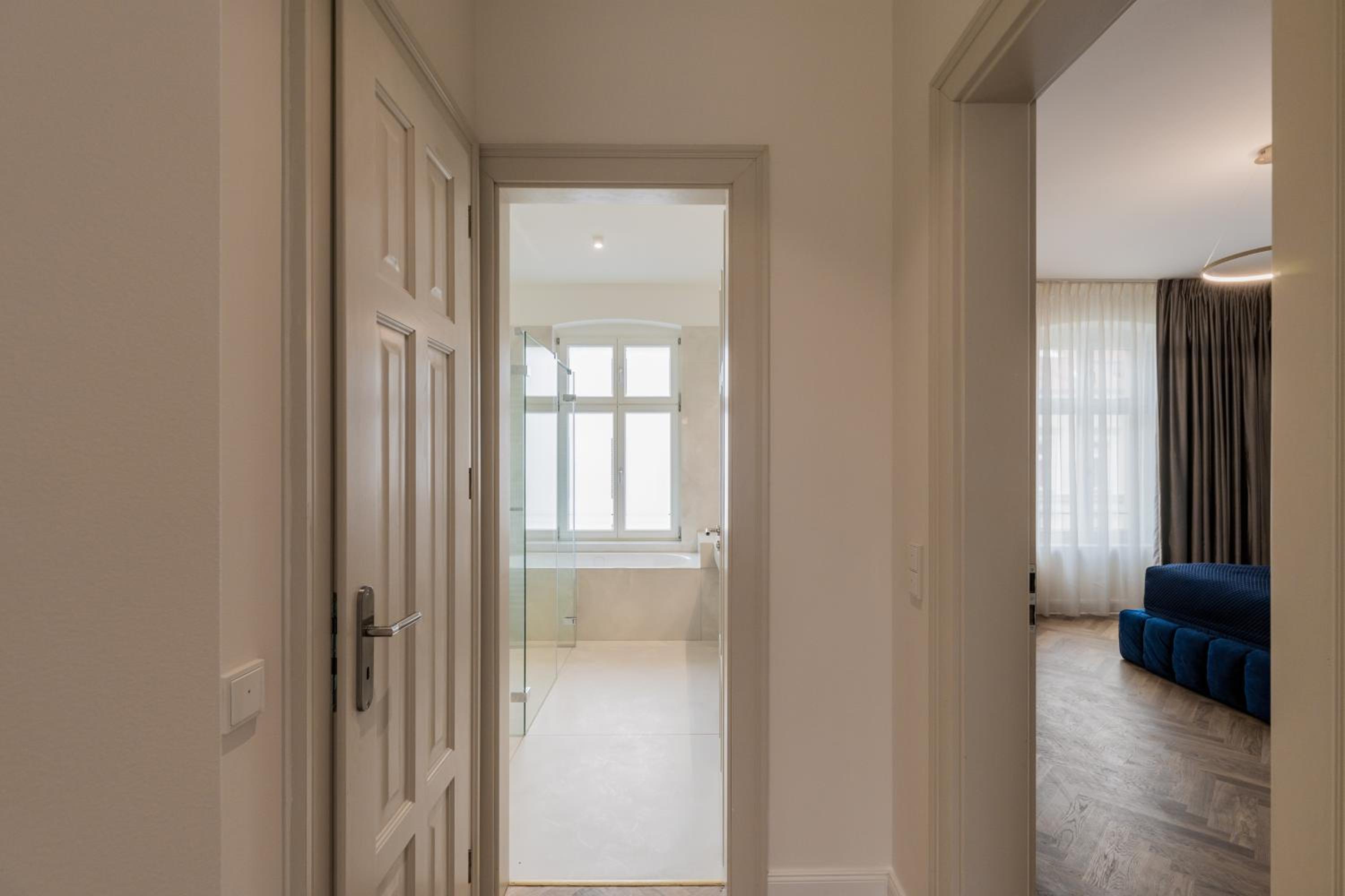 Spacious Apartments In Mitte- Feel The Citycenter