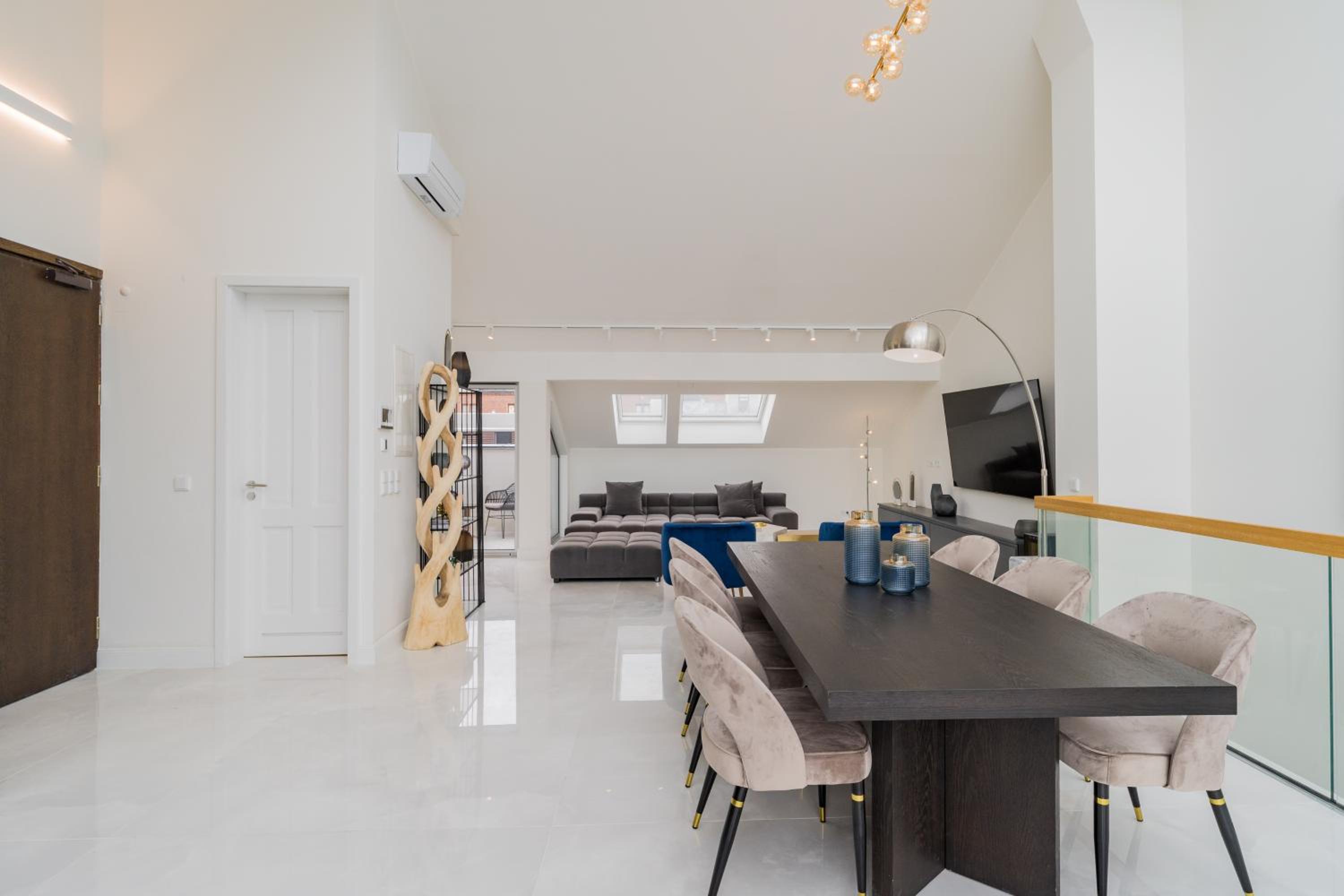 Spacious Apartments In Mitte- Feel The Citycenter