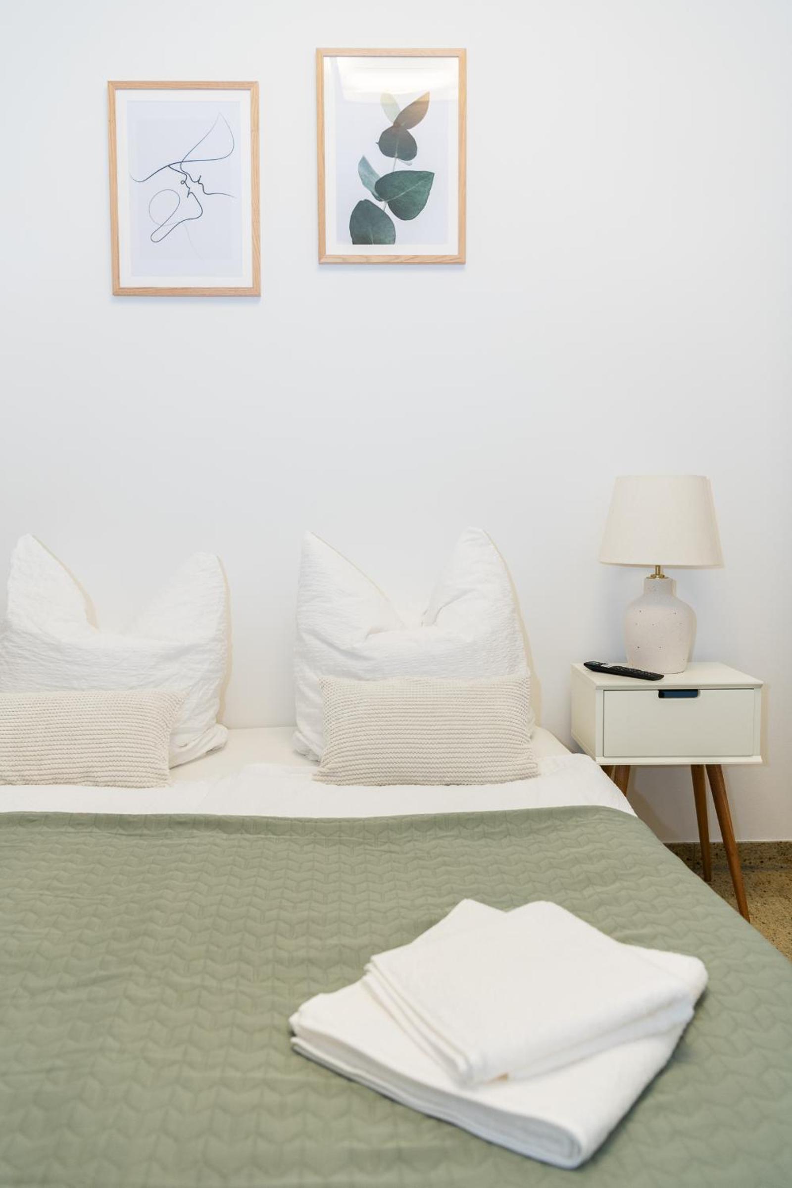 Global Living - Design Apartments I City Center I Balcony I Smart-TV I Kitchen I Dresden