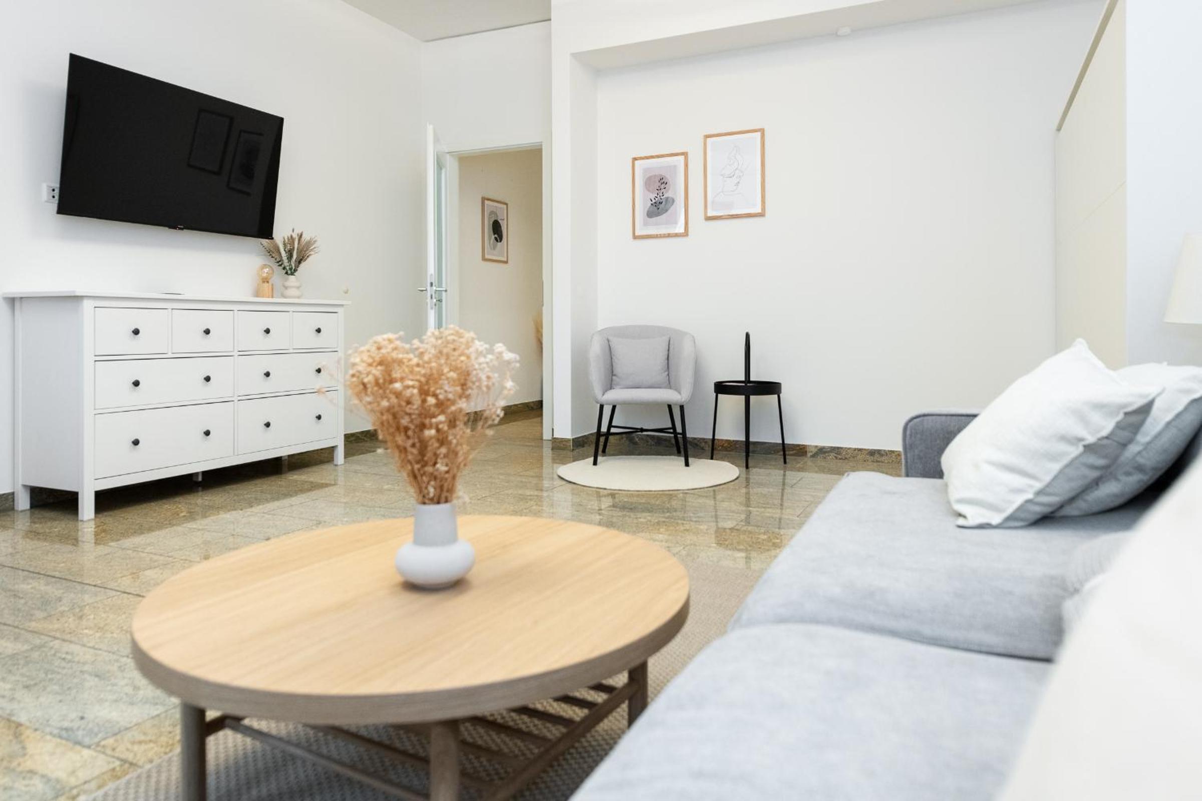 Global Living - Design Apartments I City Center I Balcony I Smart-TV I Kitchen I Dresden