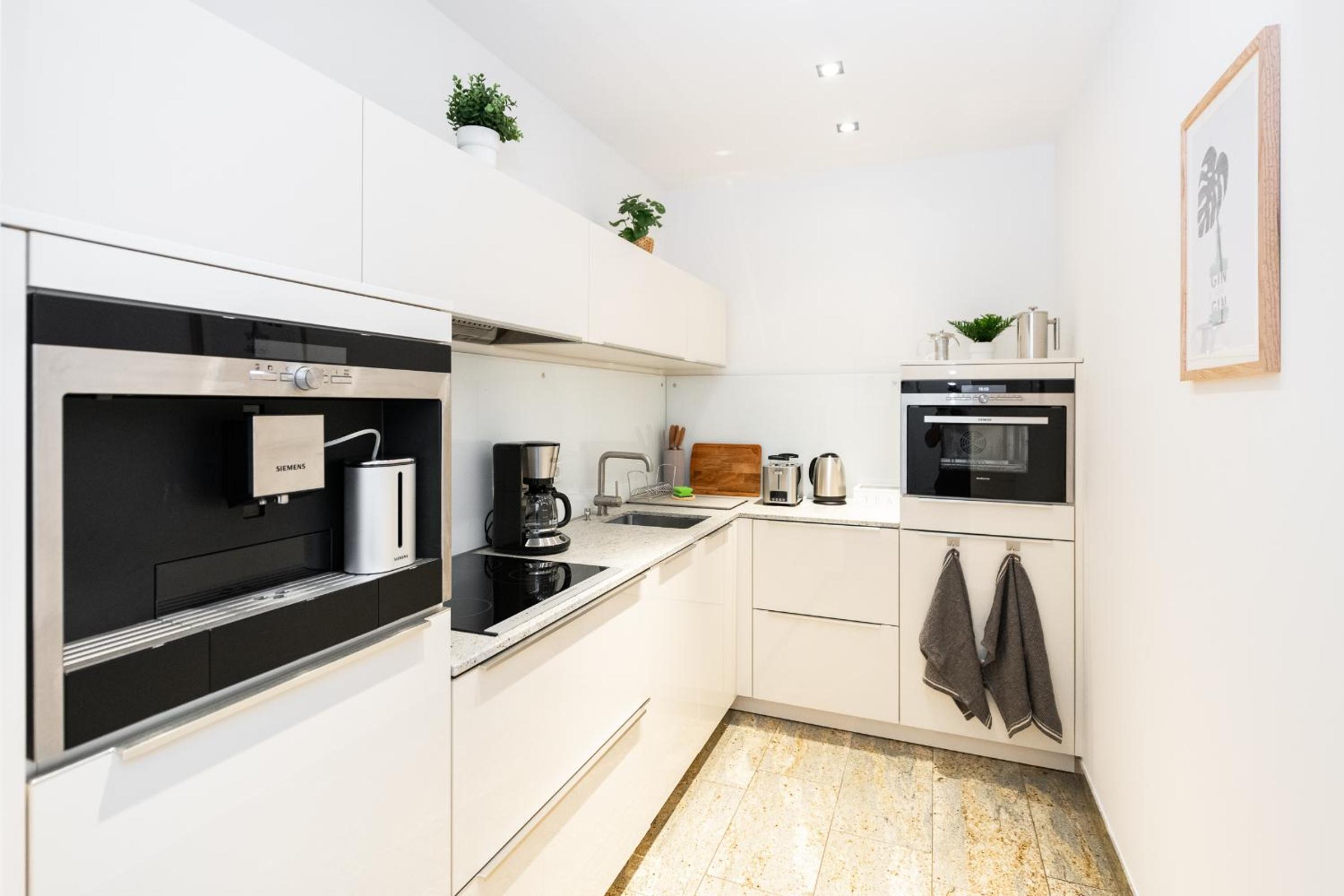 Global Living - Design Apartments I City Center I Balcony I Smart-TV I Kitchen I Dresden