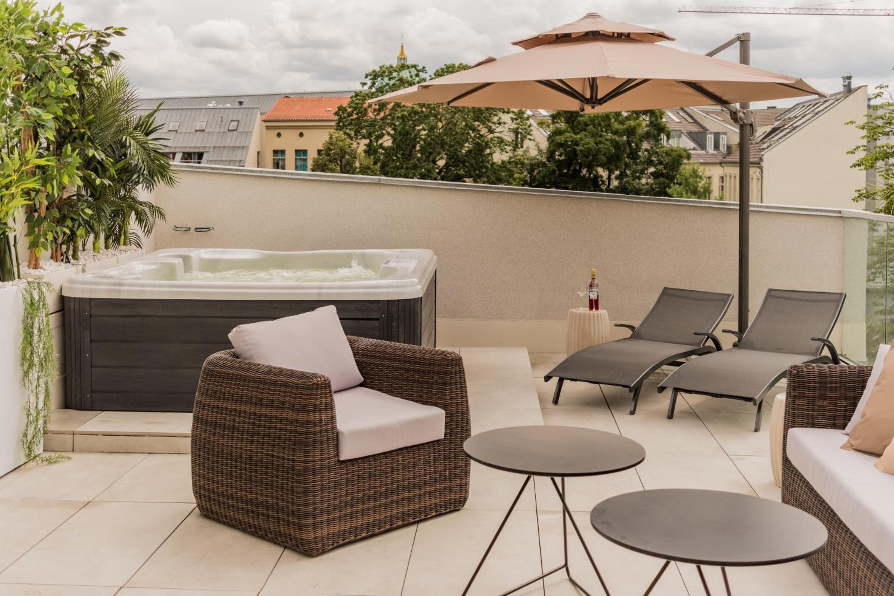 Spacious Apartments In Mitte- Feel The Citycenter