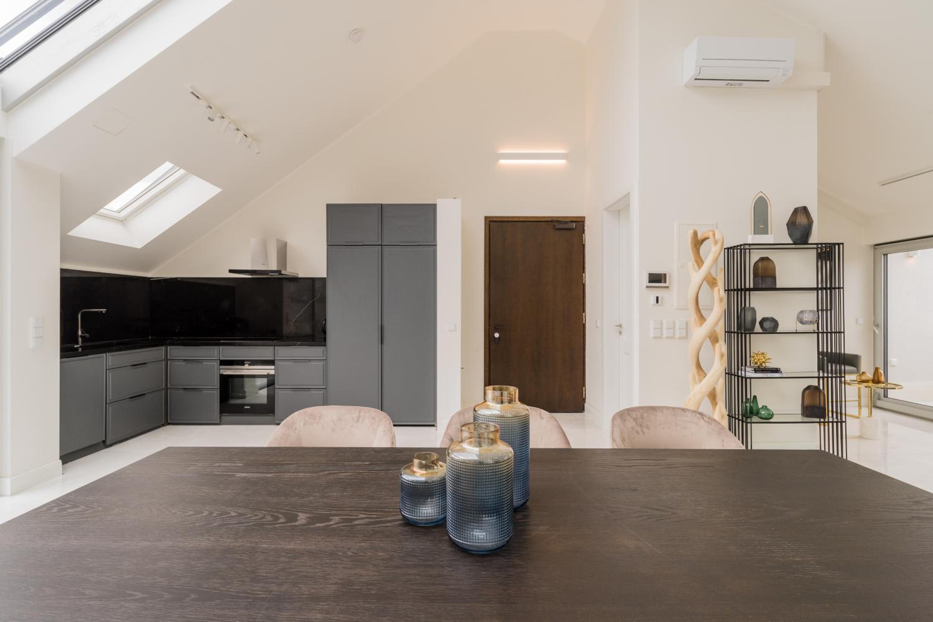Spacious Apartments In Mitte- Feel The Citycenter