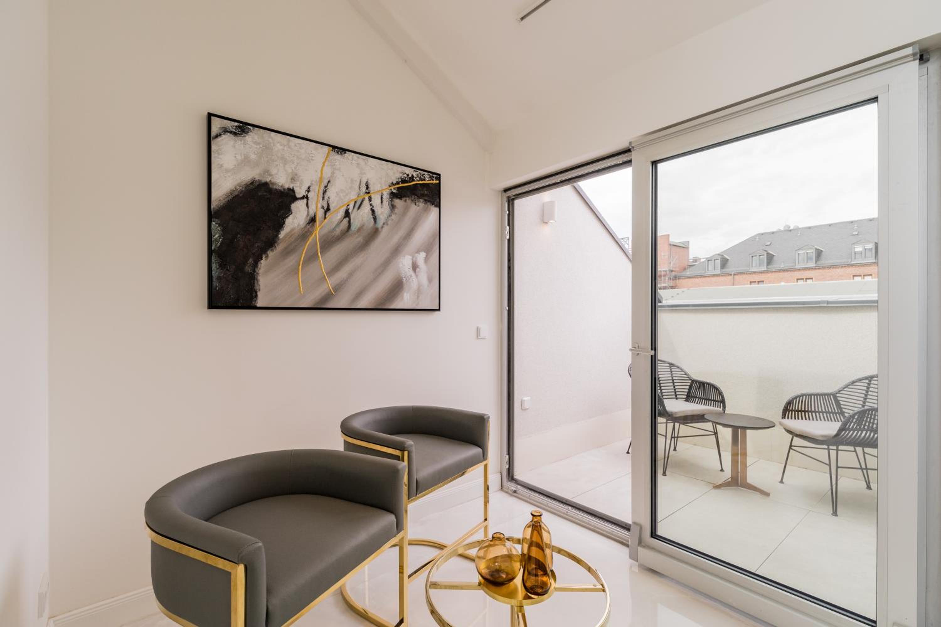 Spacious Apartments In Mitte- Feel The Citycenter
