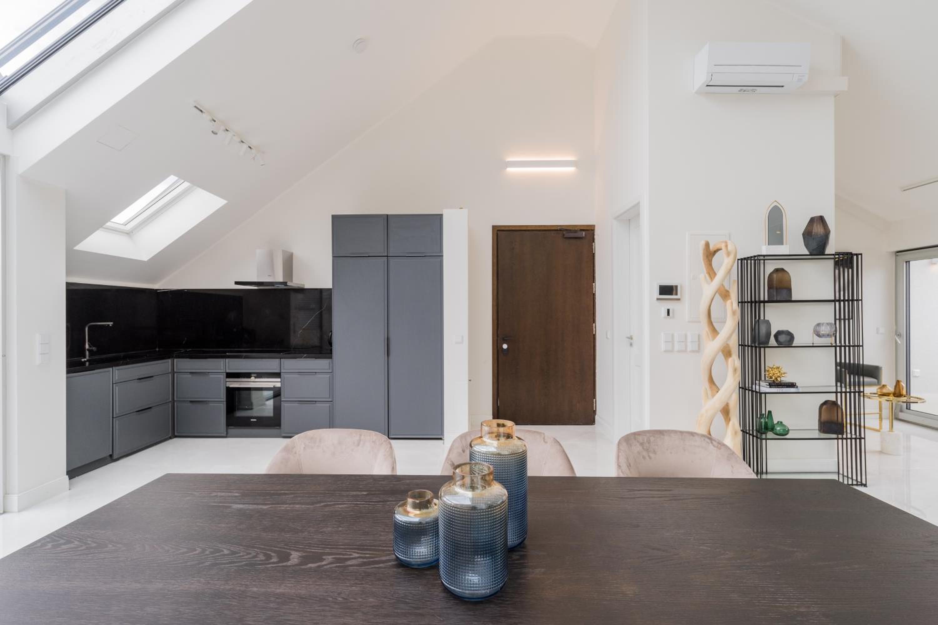 Spacious Apartments In Mitte- Feel The Citycenter