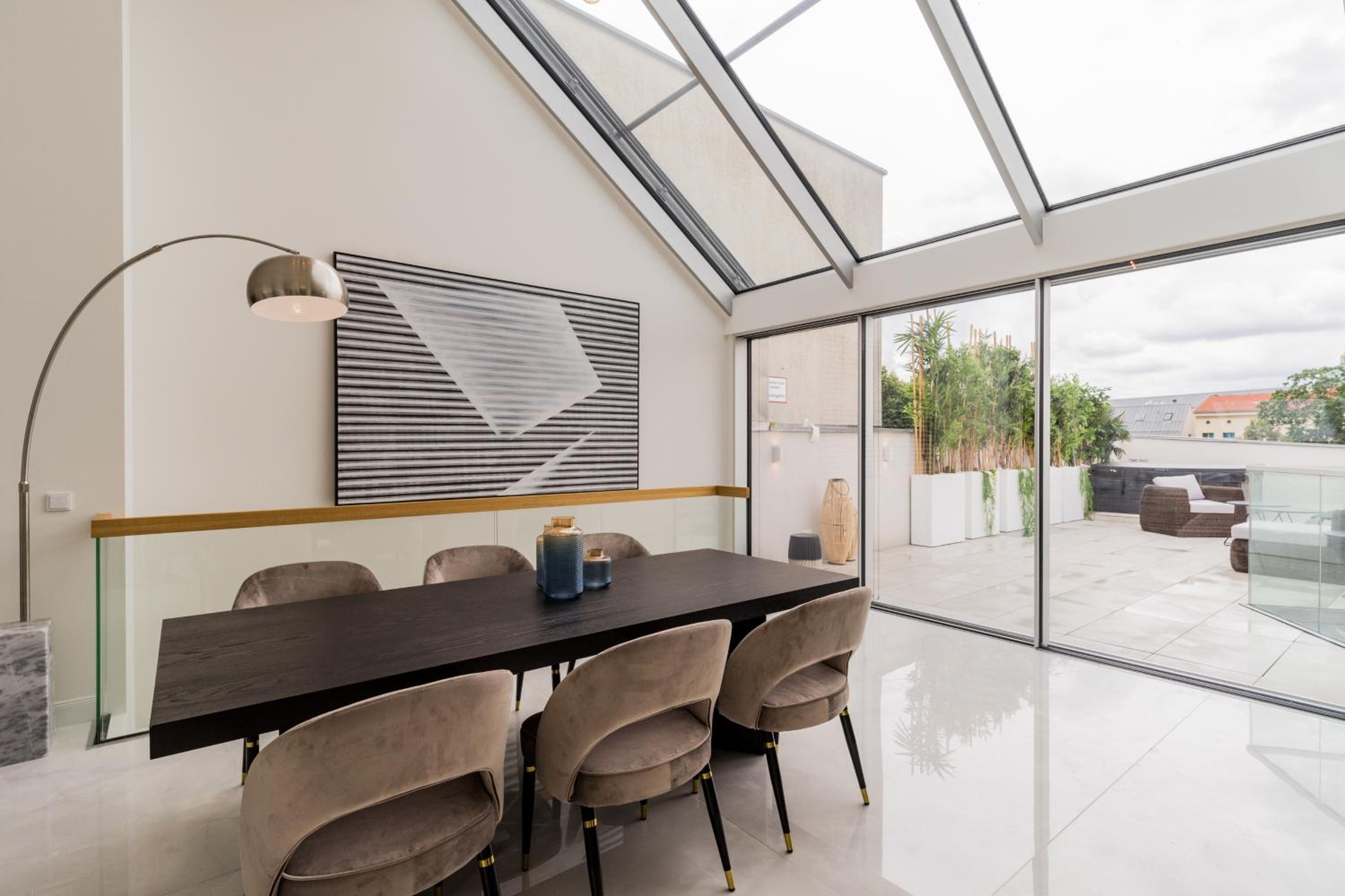 Spacious Apartments In Mitte- Feel The Citycenter