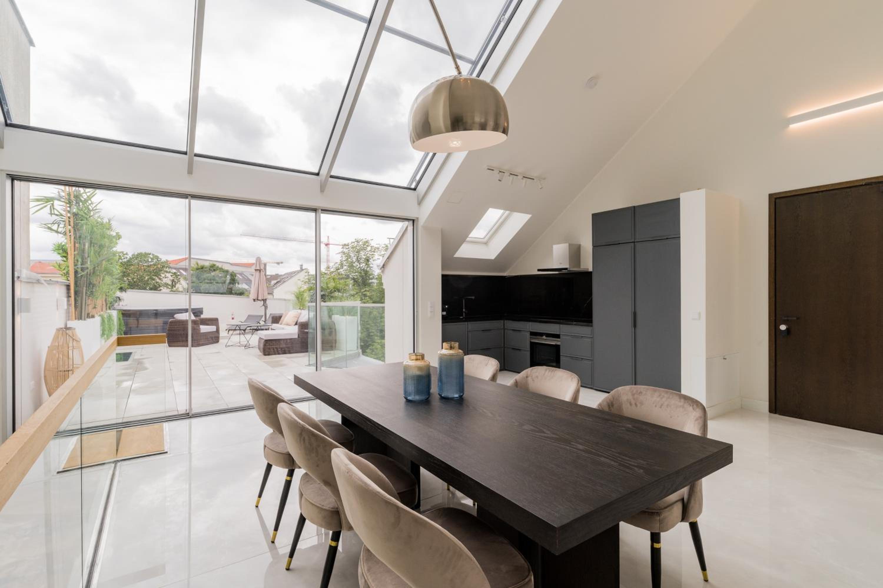 Spacious Apartments In Mitte- Feel The Citycenter