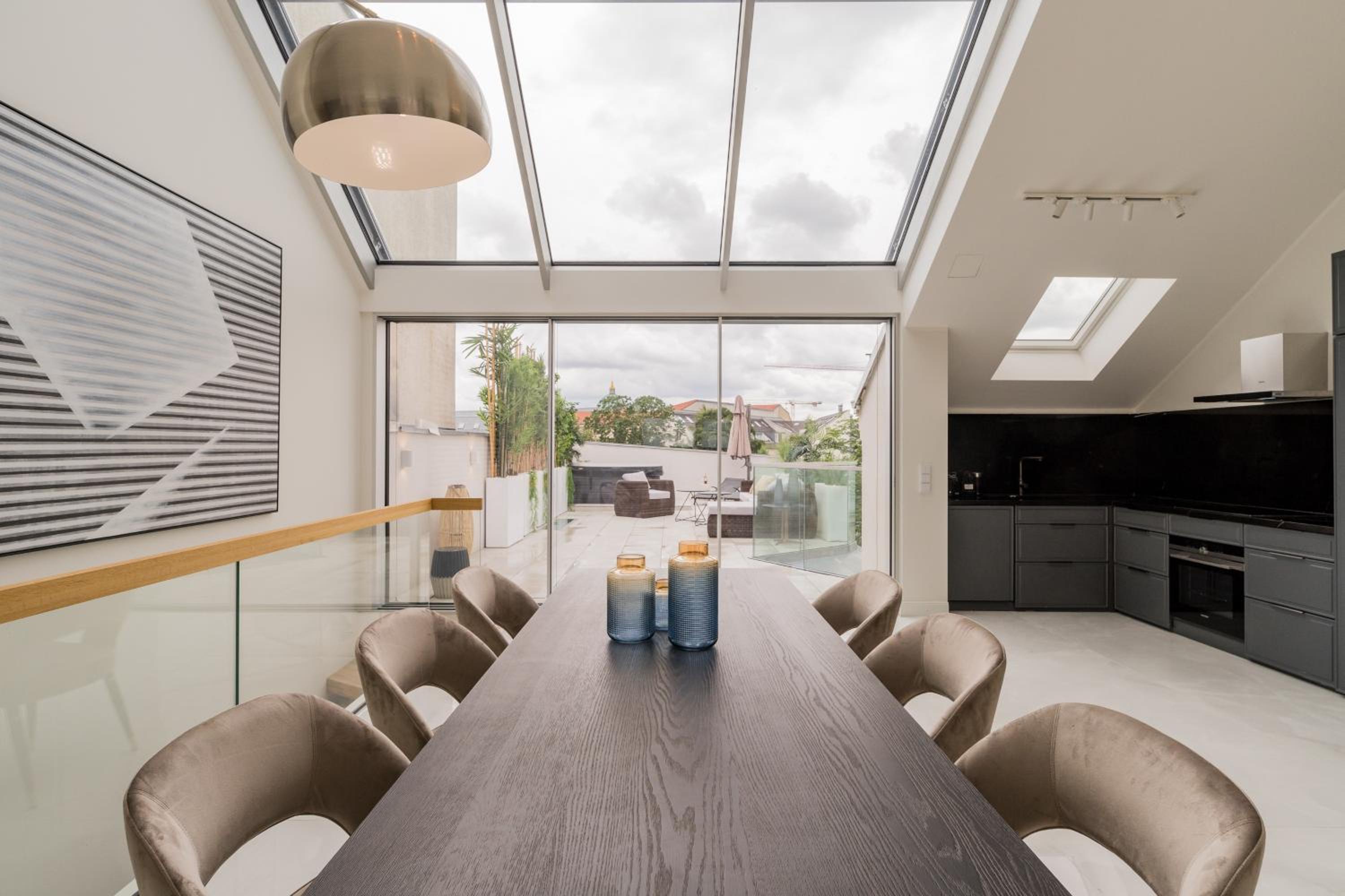 Spacious Apartments In Mitte- Feel The Citycenter