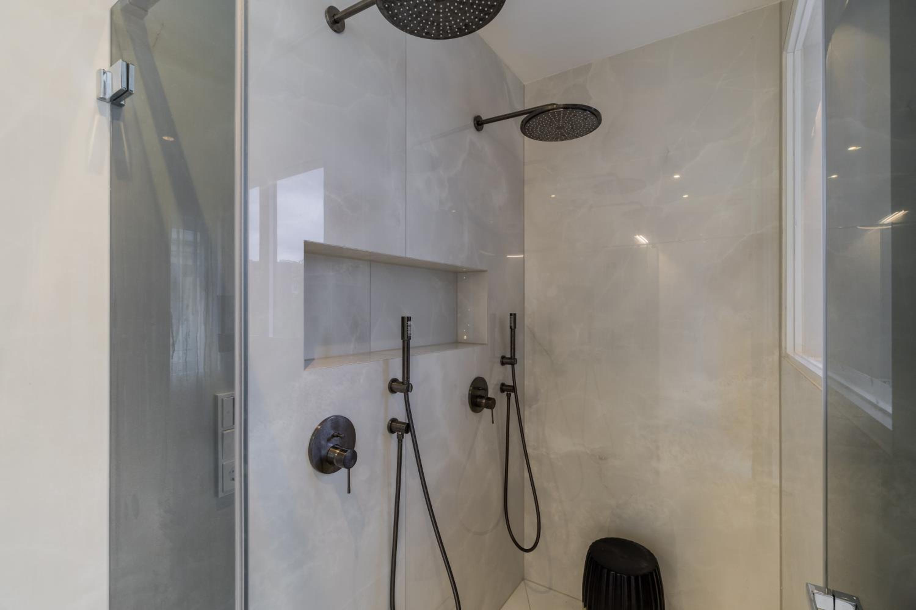 Spacious Apartments In Mitte- Feel The Citycenter