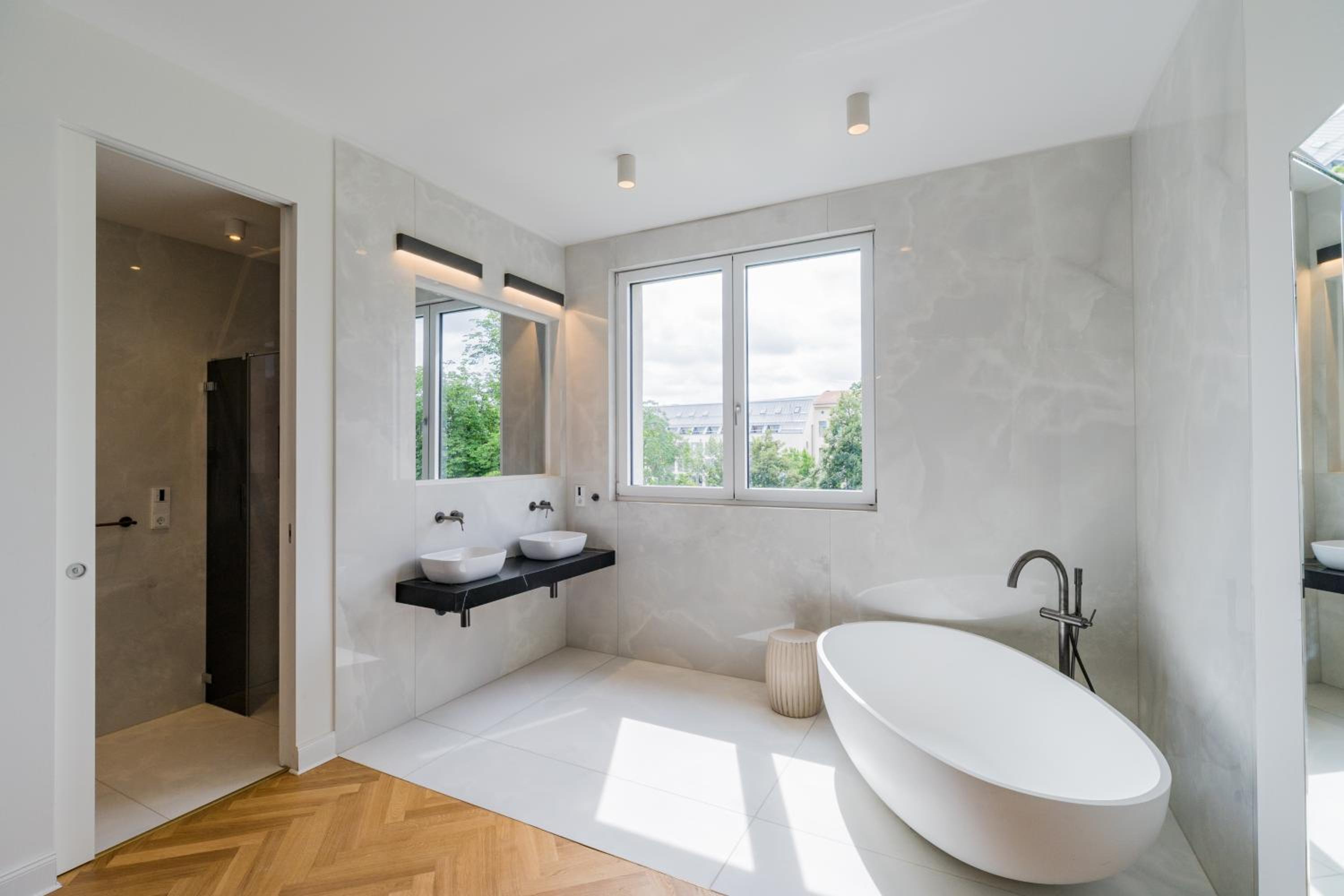Spacious Apartments In Mitte- Feel The Citycenter