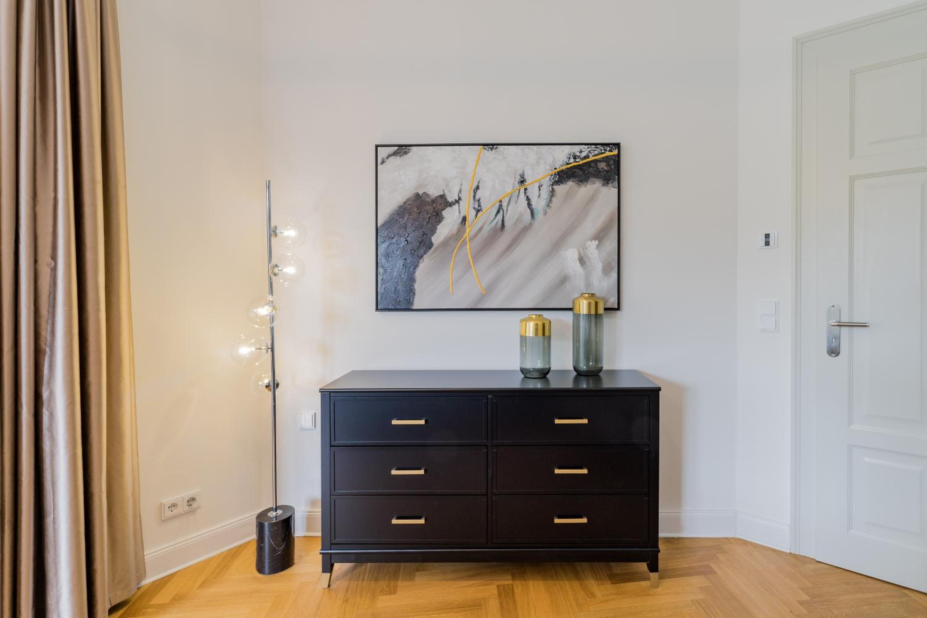 Spacious Apartments In Mitte- Feel The Citycenter