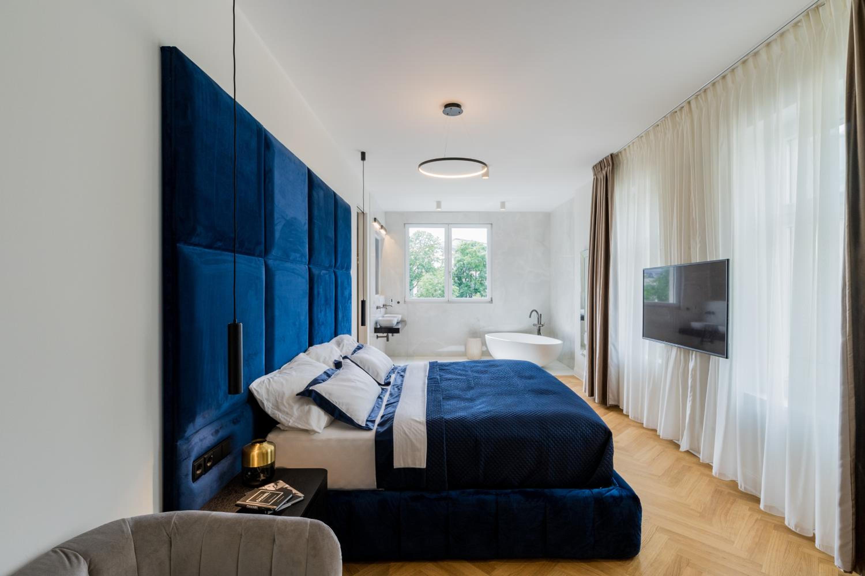 Spacious Apartments In Mitte- Feel The Citycenter