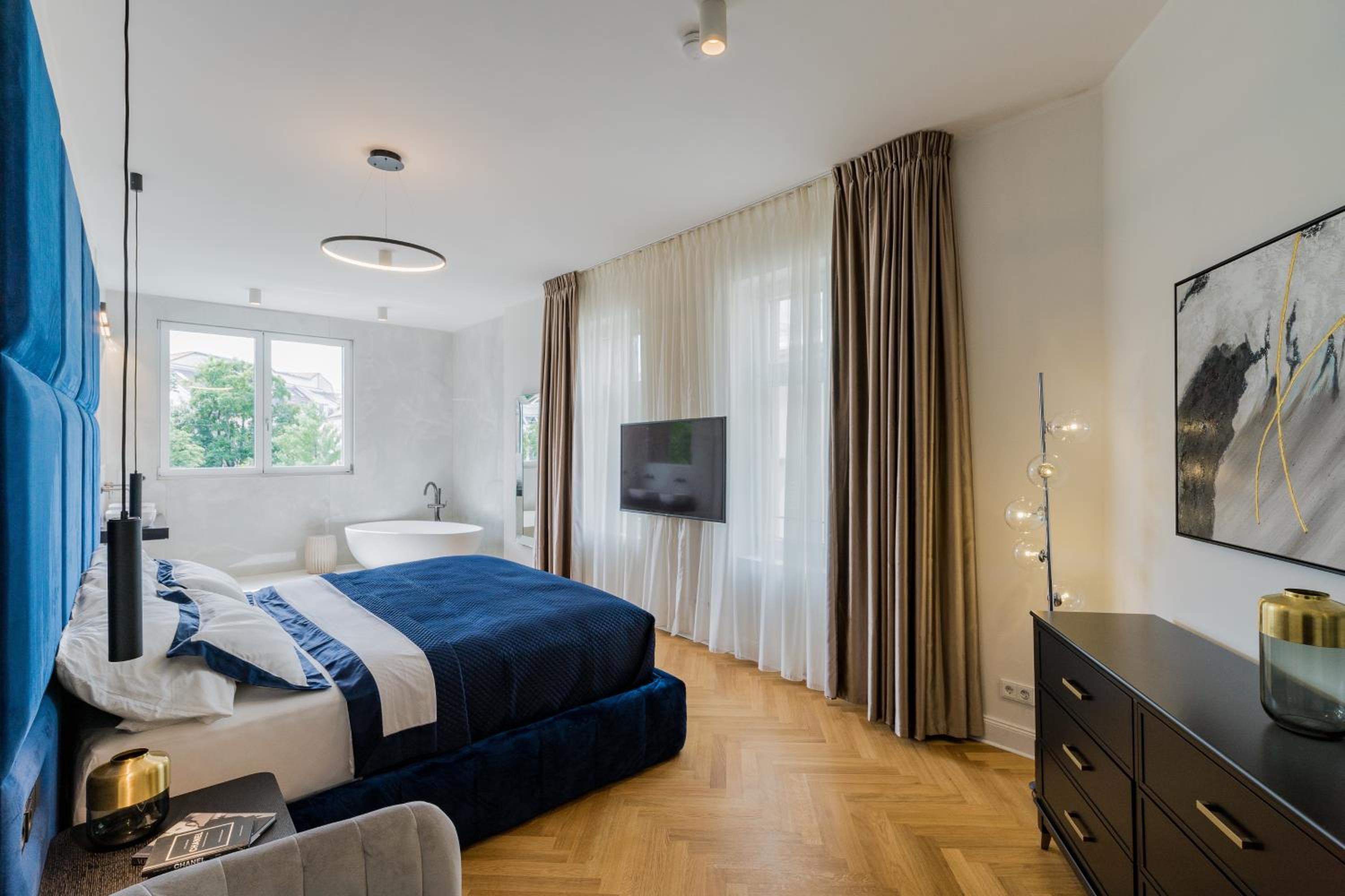 Spacious Apartments In Mitte- Feel The Citycenter