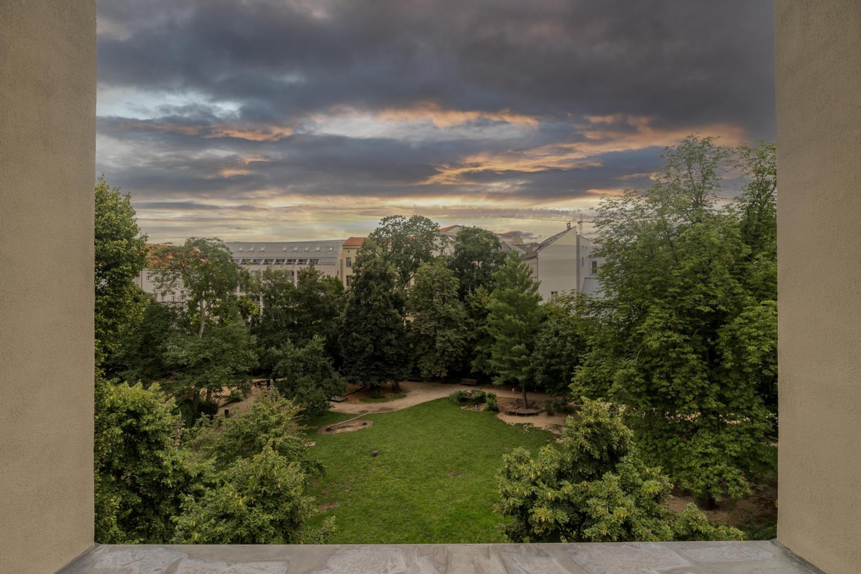 Spacious Apartments In Mitte- Feel The Citycenter