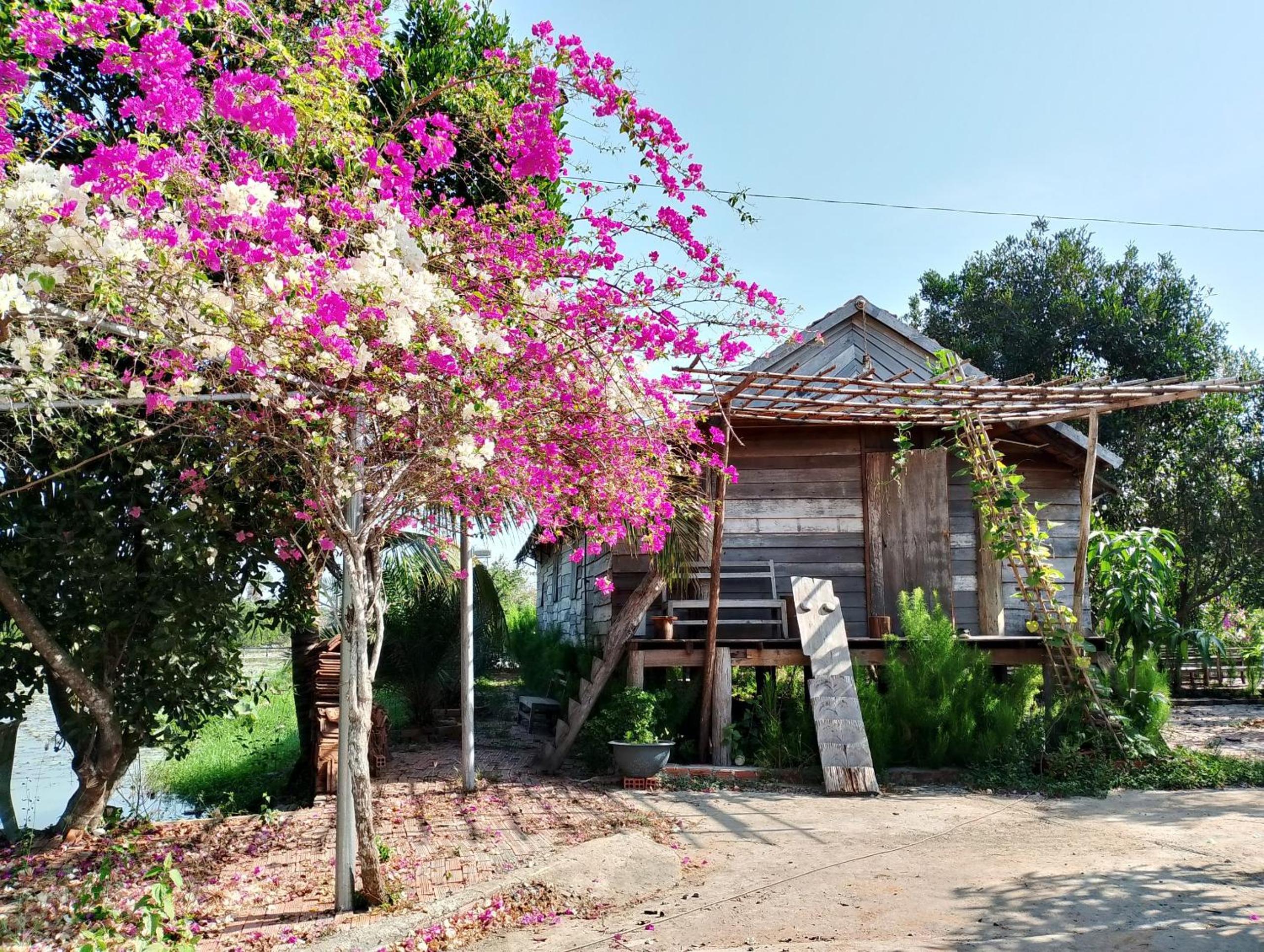 LA'S FARMSTAY
