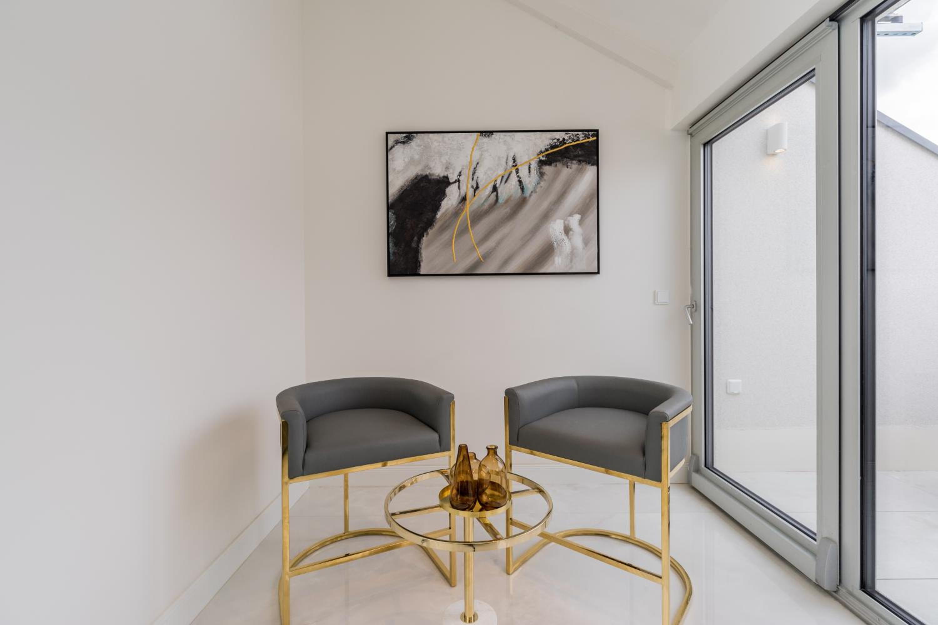 Spacious Apartments In Mitte- Feel The Citycenter