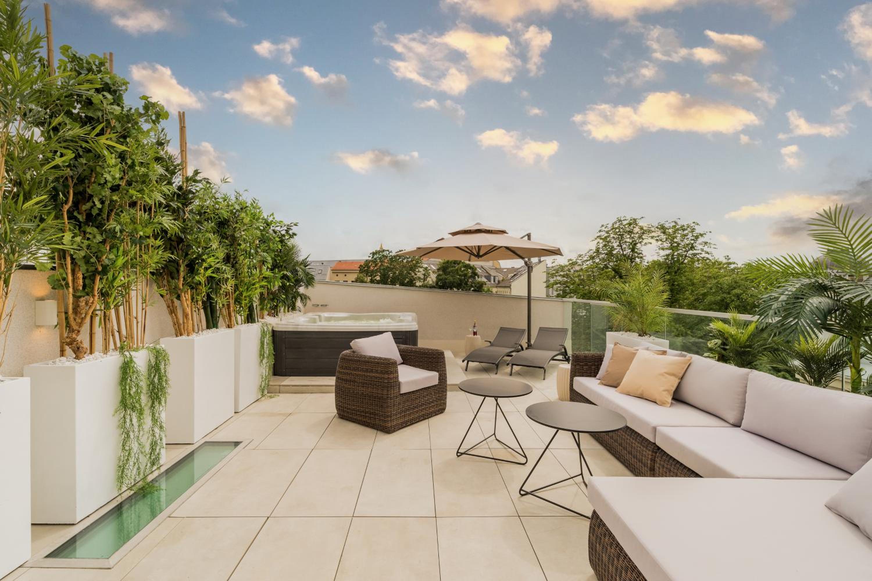 Spacious Apartments In Mitte- Feel The Citycenter
