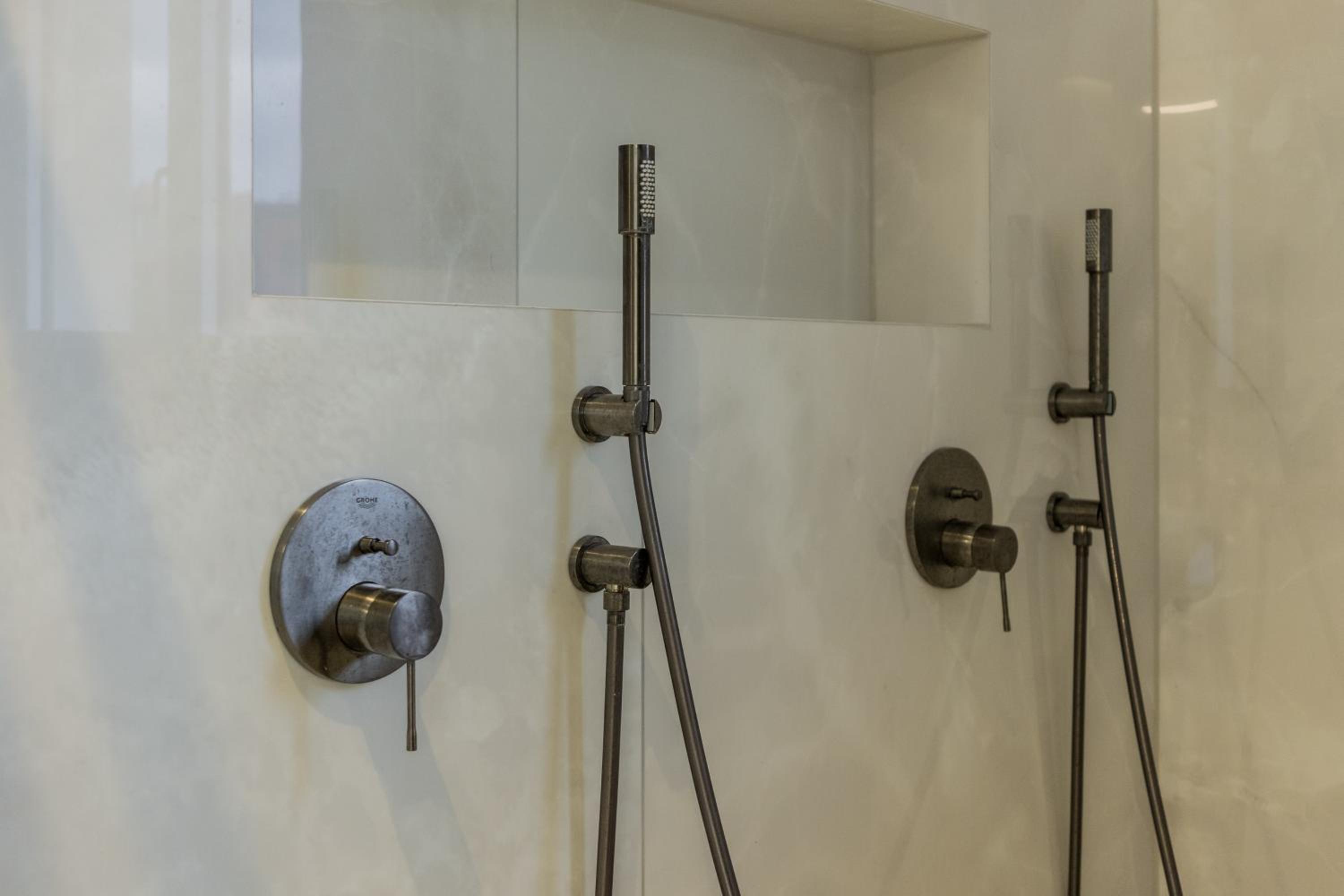 Spacious Apartments In Mitte- Feel The Citycenter