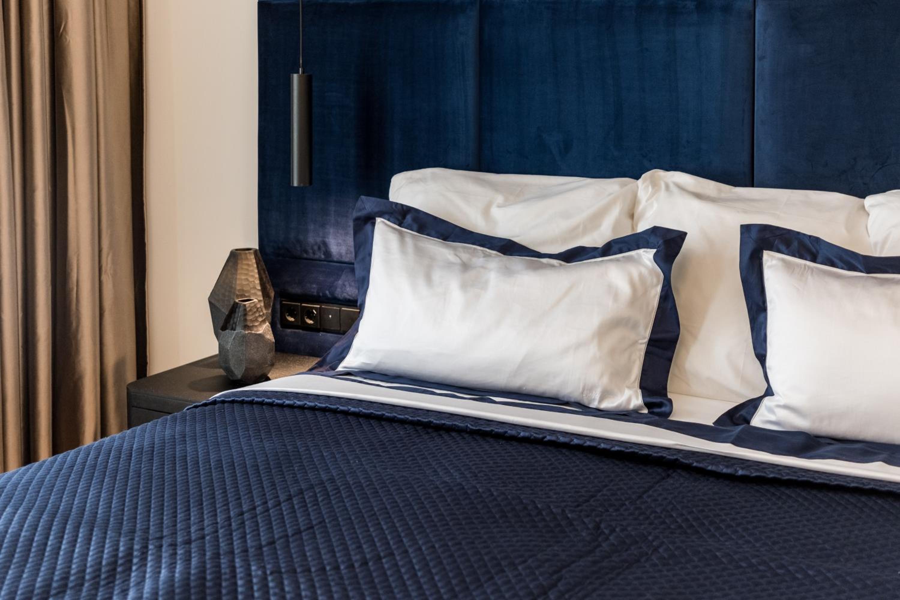 Spacious Apartments In Mitte- Feel The Citycenter