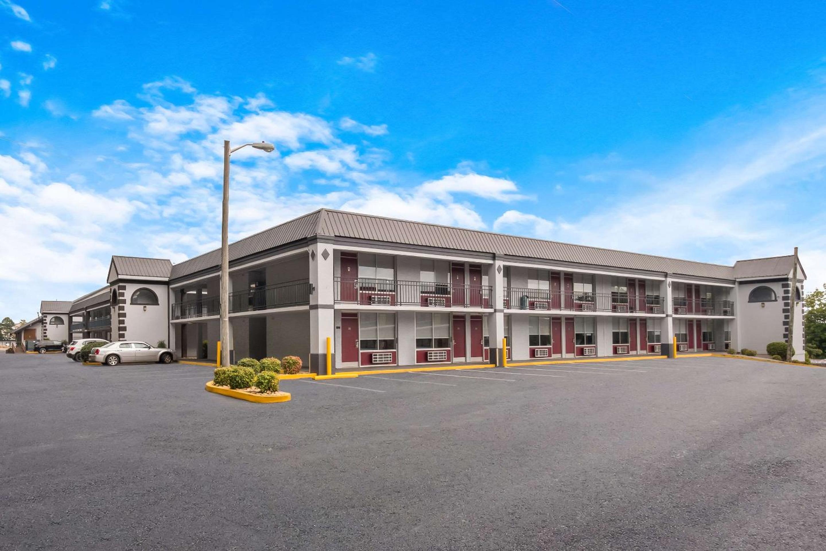 Rodeway Inn Cleveland TN I-75 view 5