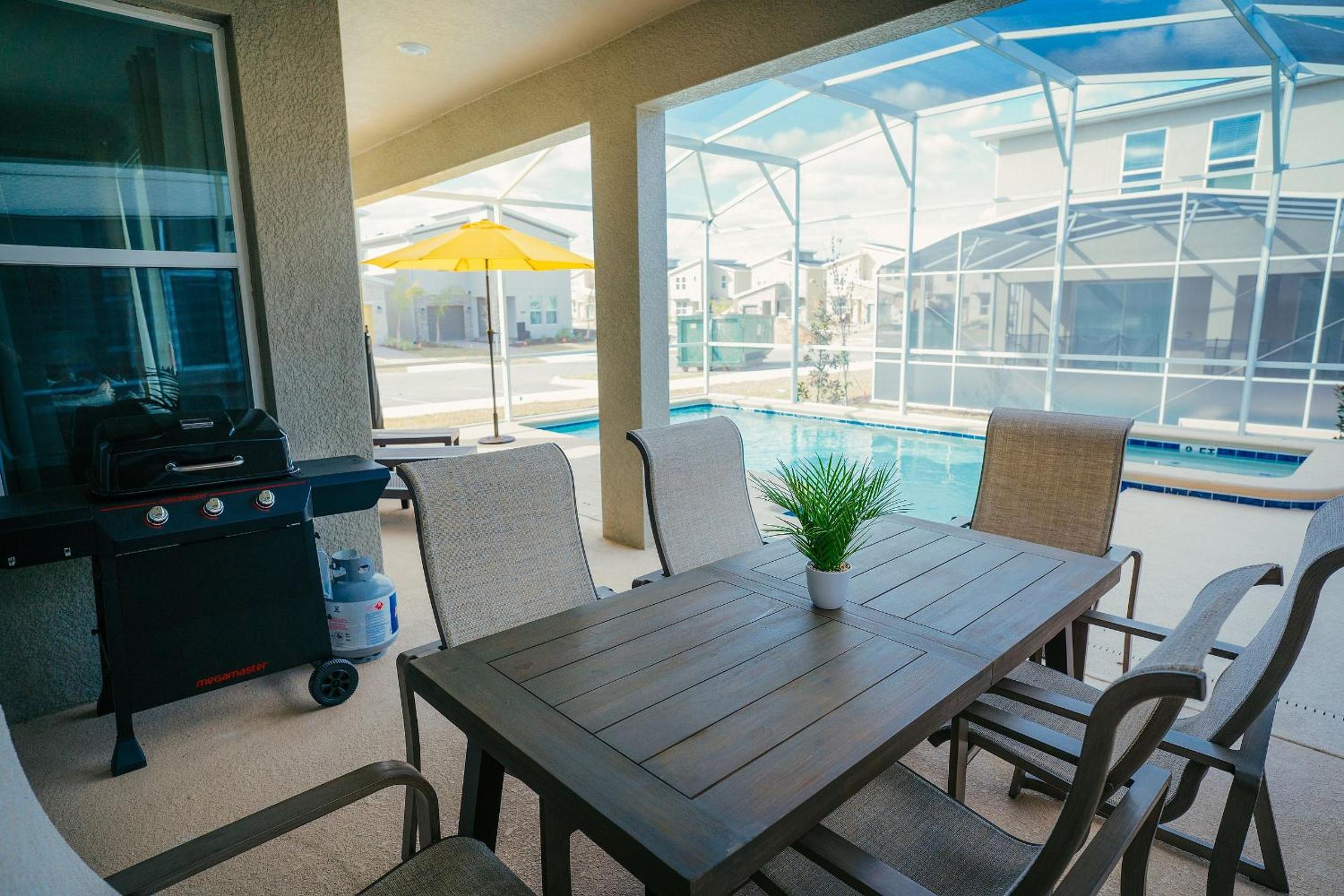 Luxury 6 Bdr Family Getaway~Private Pool