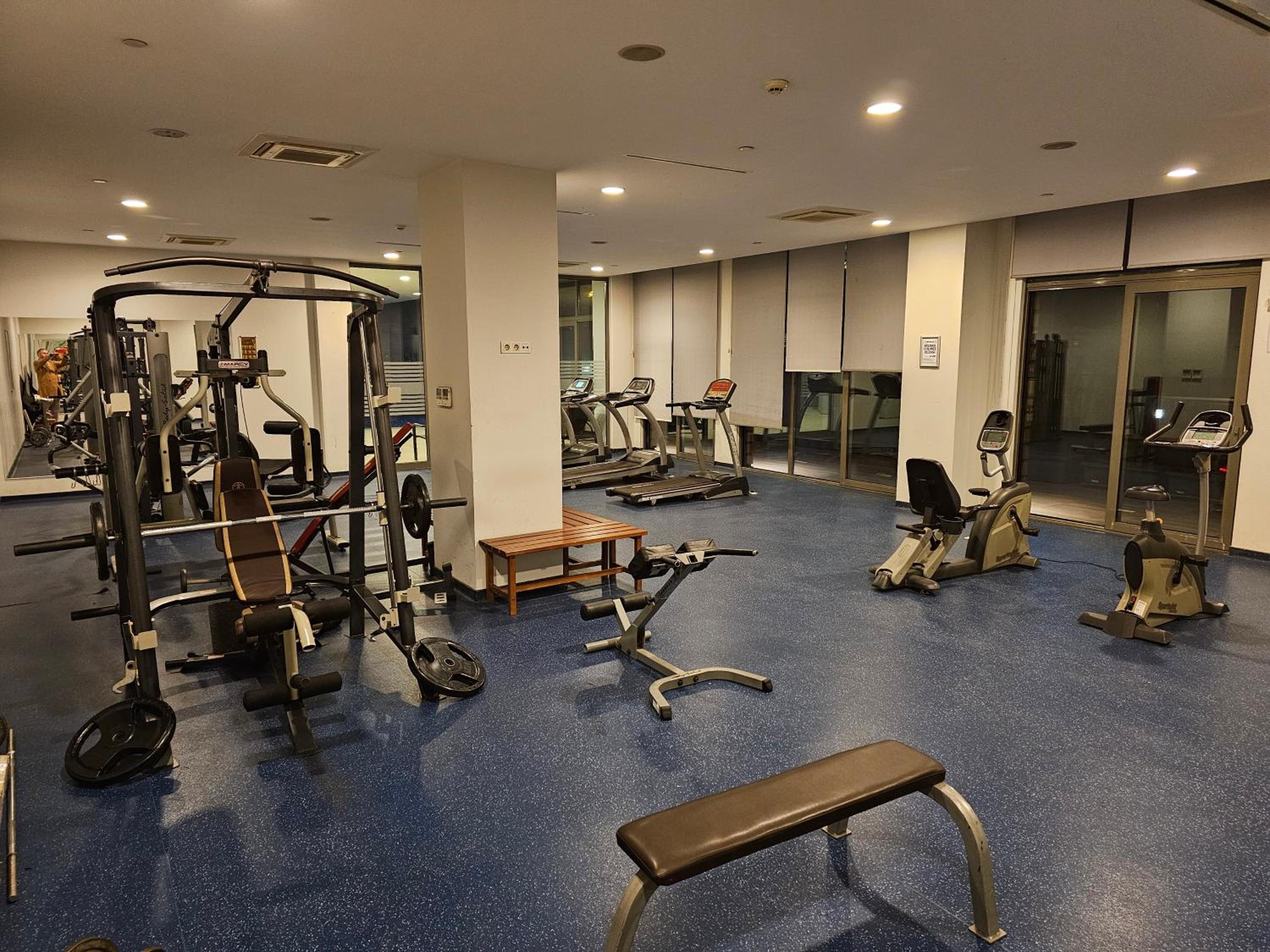 Taksim Square Residence, Two bedrooms, pool sauna gym