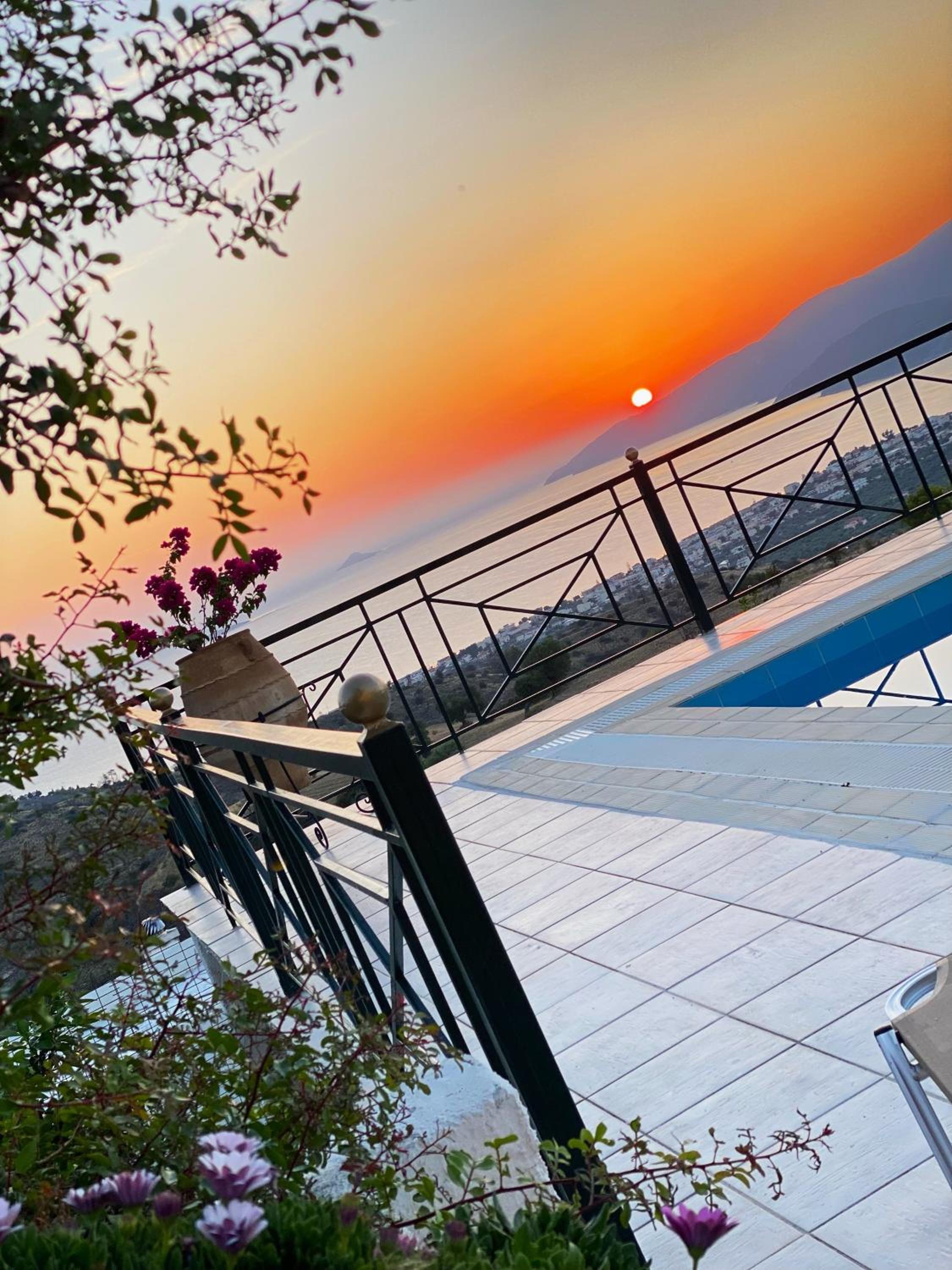 Villa Theonymfi