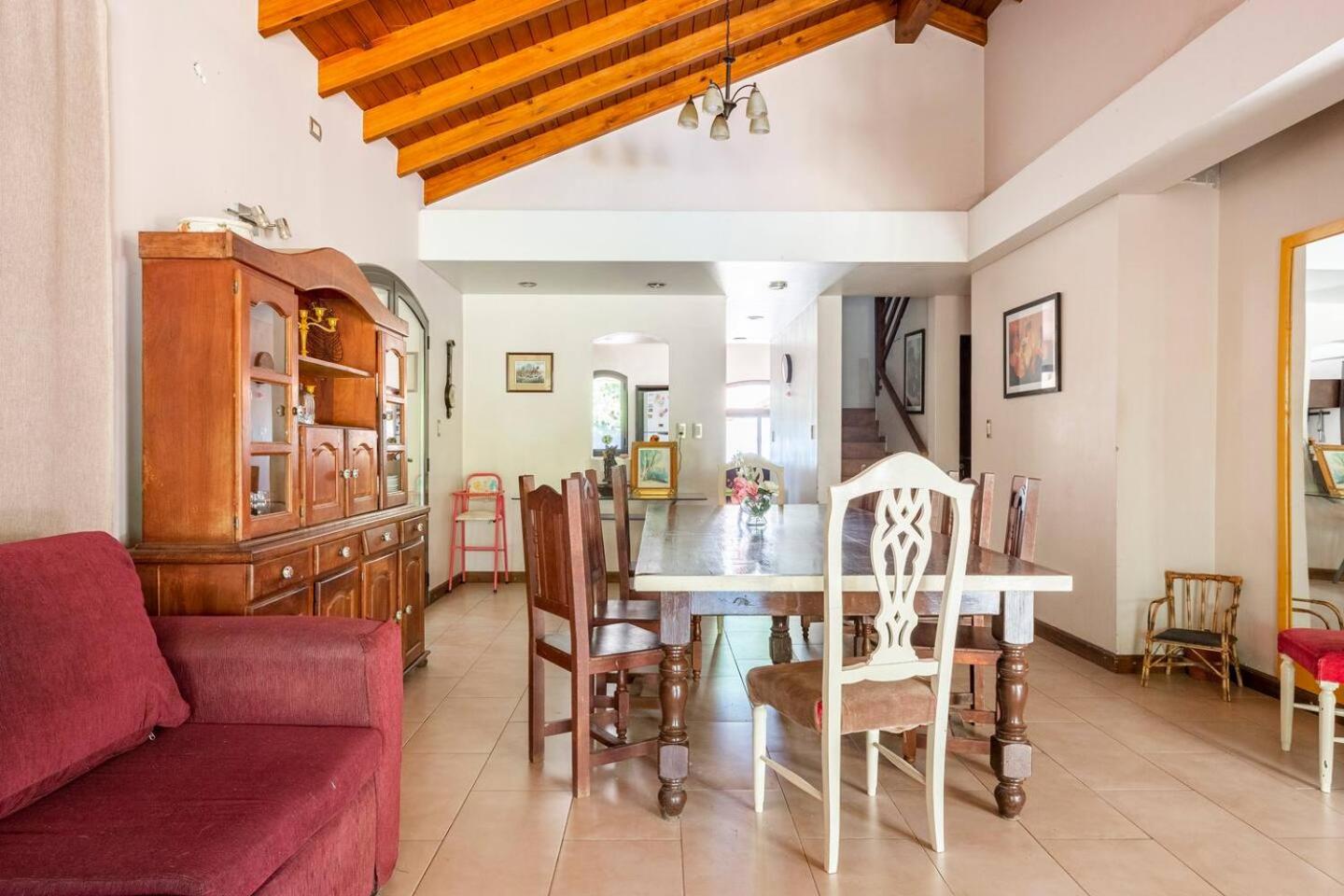 Quinta family house