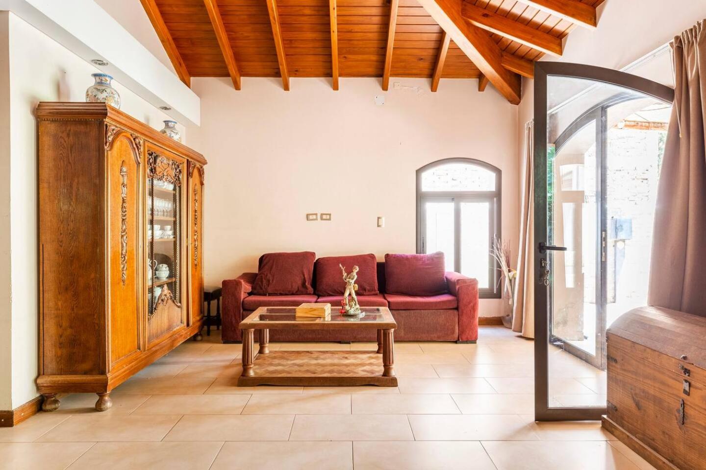 Quinta family house