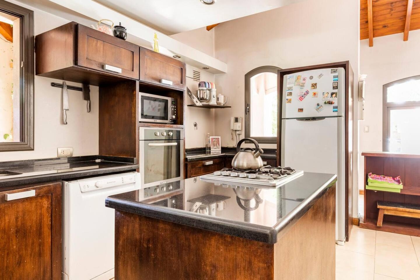 Quinta family house