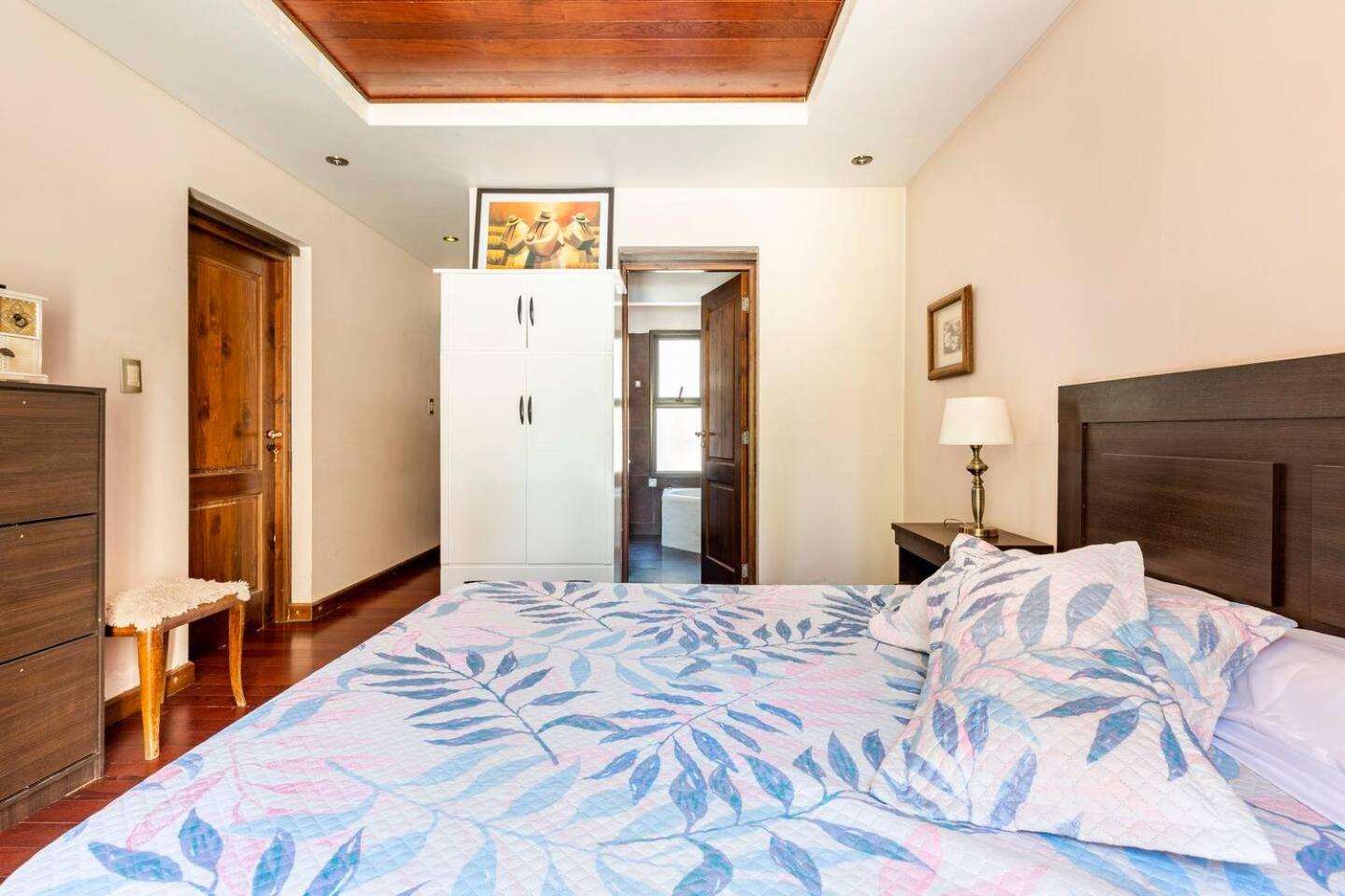Quinta family house