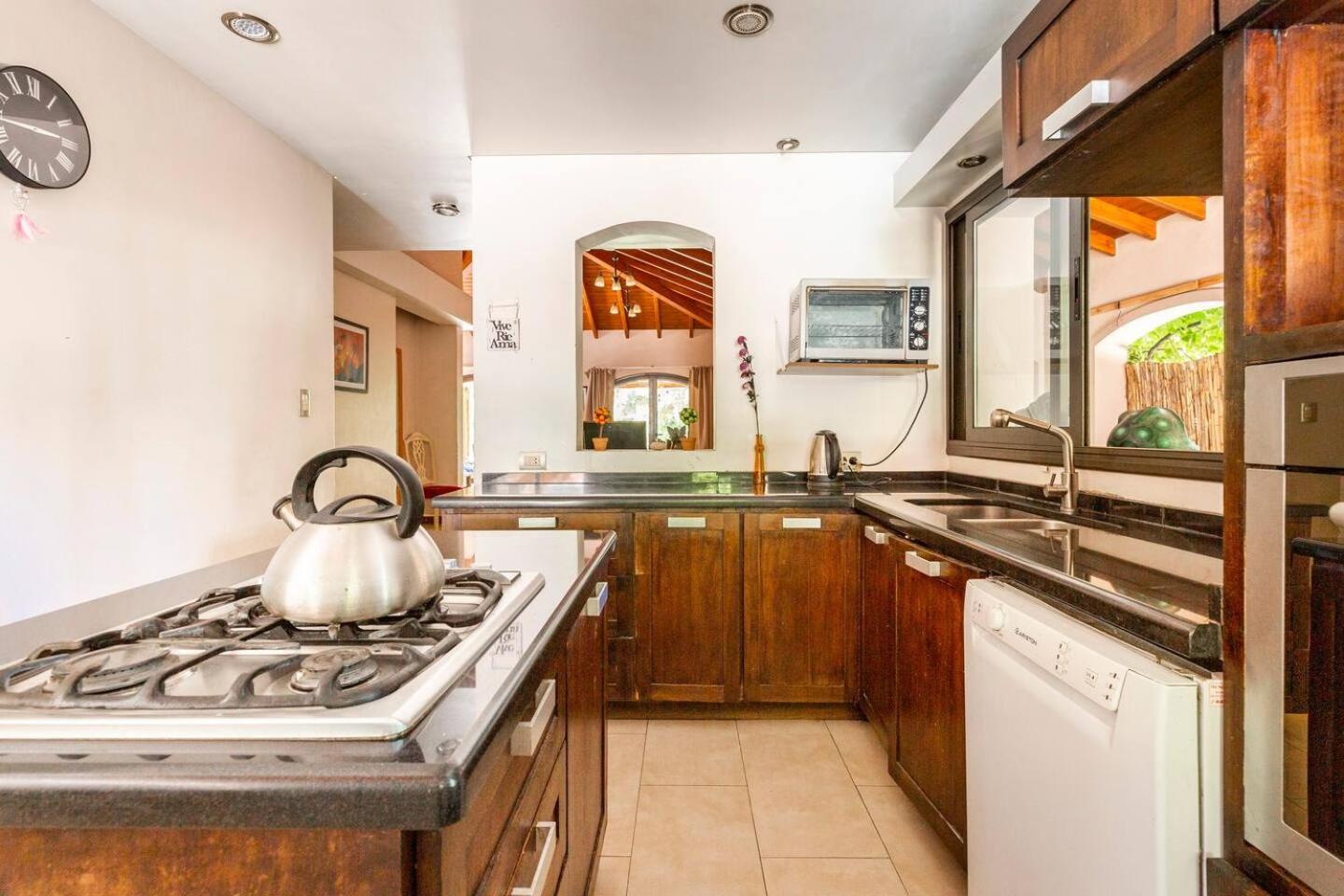 Quinta family house