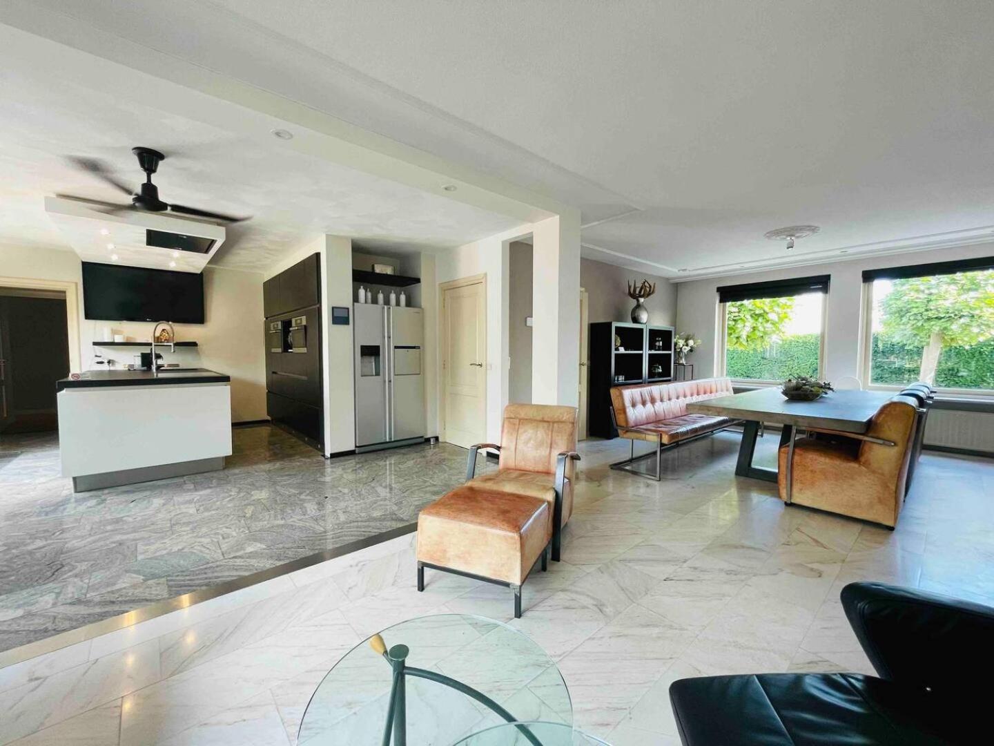House Xxl Free Parking 3 Bedrooms view 5