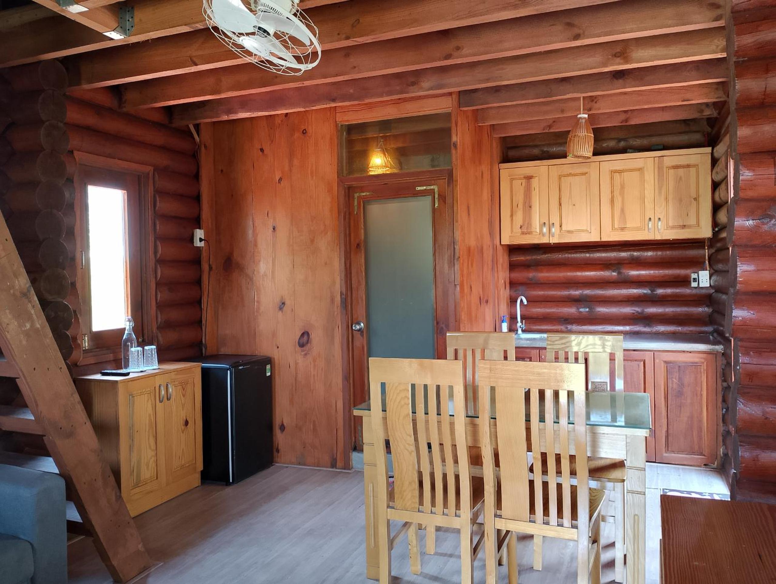 LA'S FARMSTAY