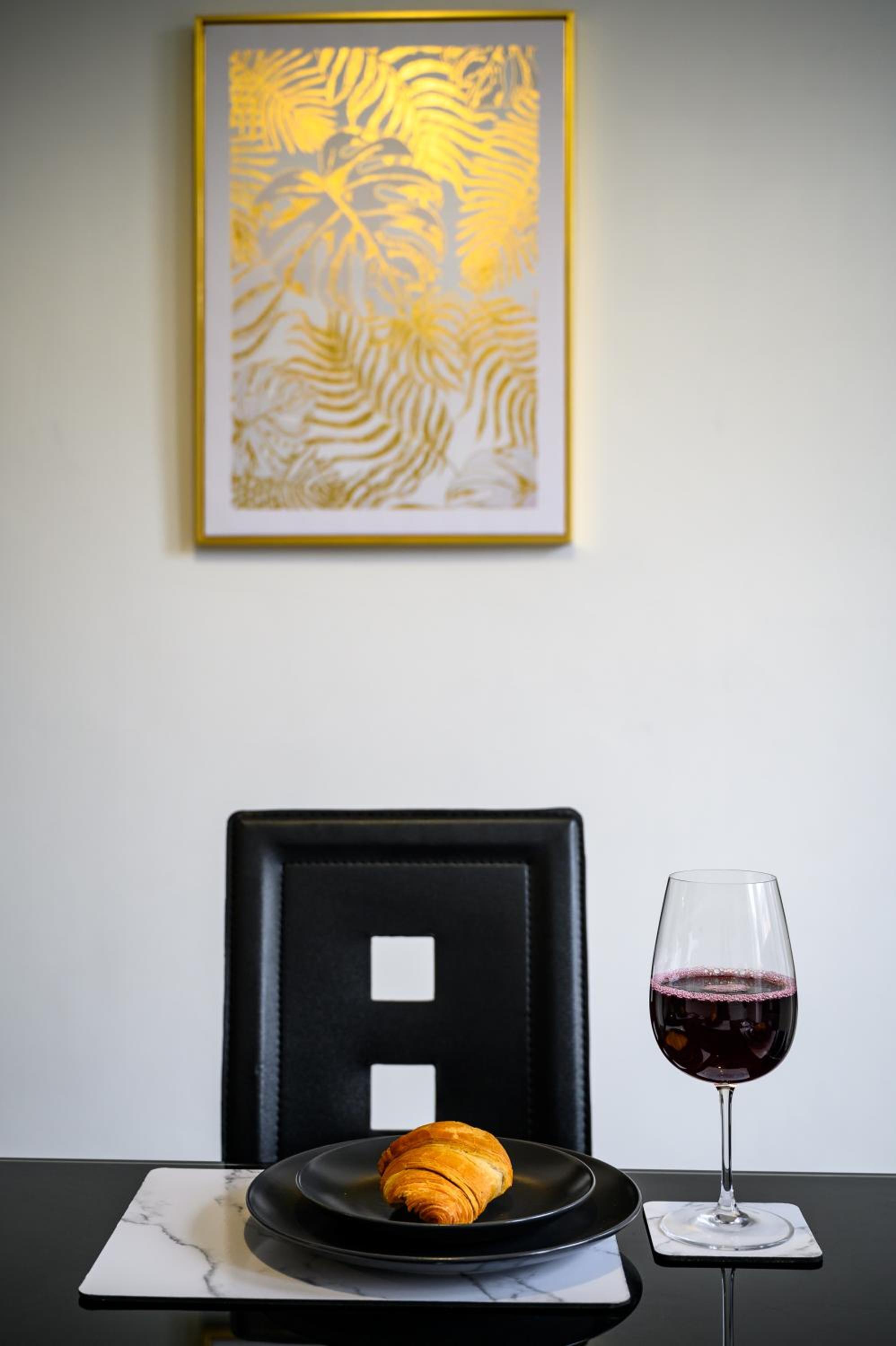 Manchester Serviced Accommodation NorthernNightzzz - The Park view 4