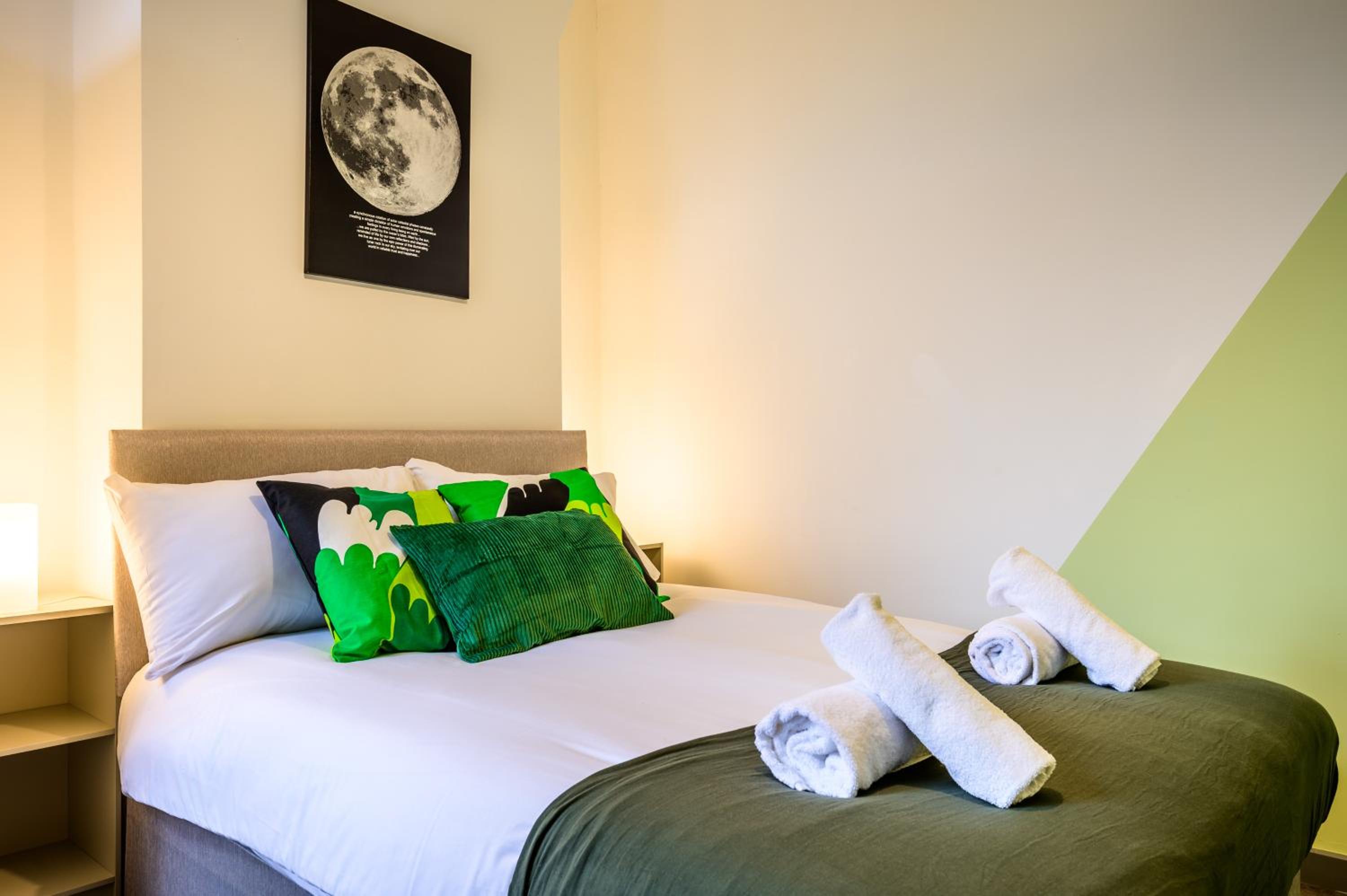 Manchester Serviced Accommodation NorthernNightzzz - The Park view 3