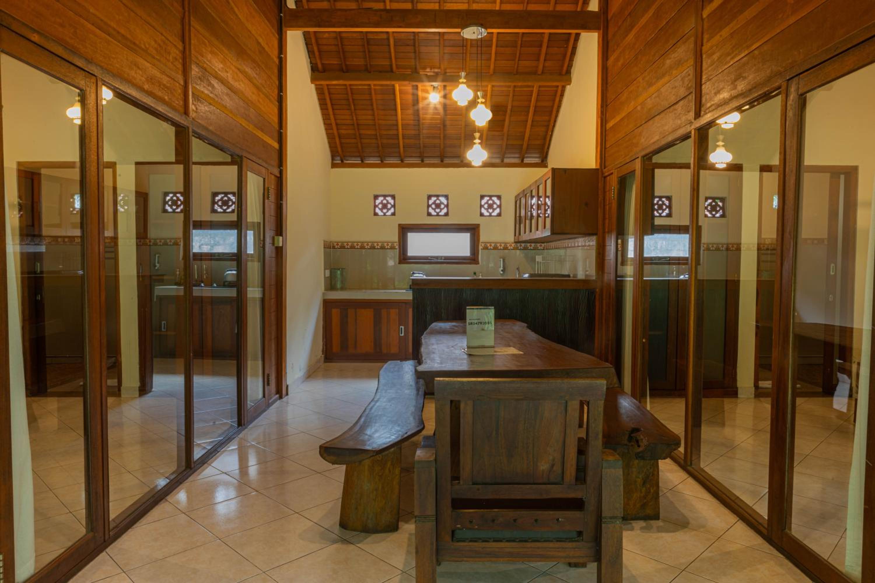 Sari Bamboo Villas
