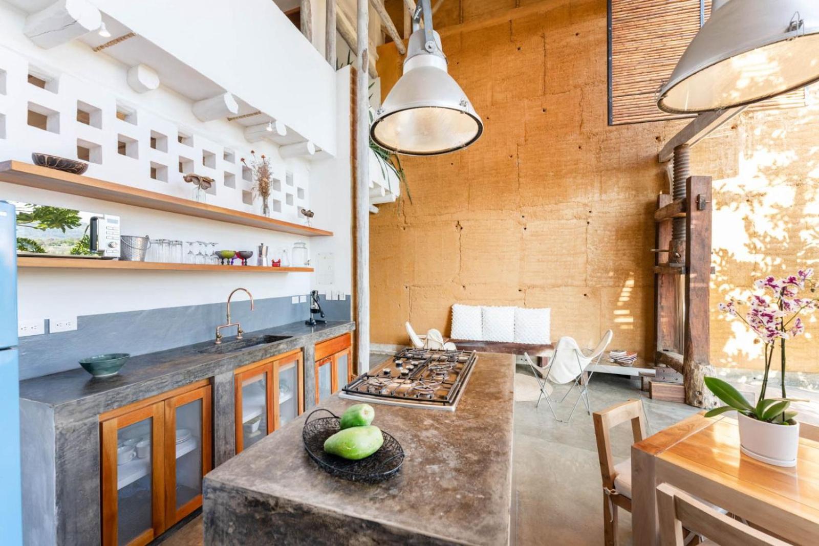 LOFT SAJA. Diseño en tapia pisada contemporáneo