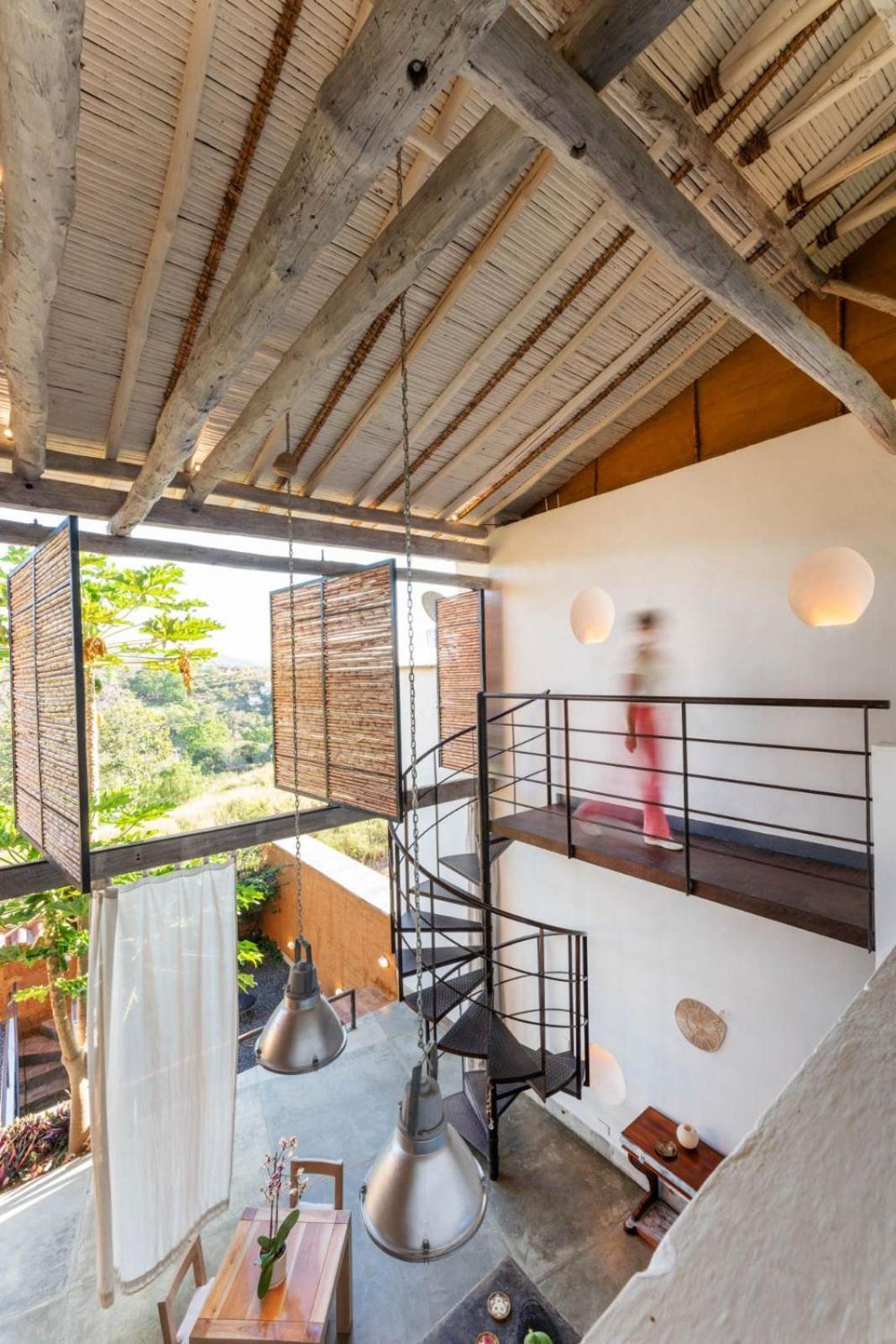LOFT SAJA. Diseño en tapia pisada contemporáneo