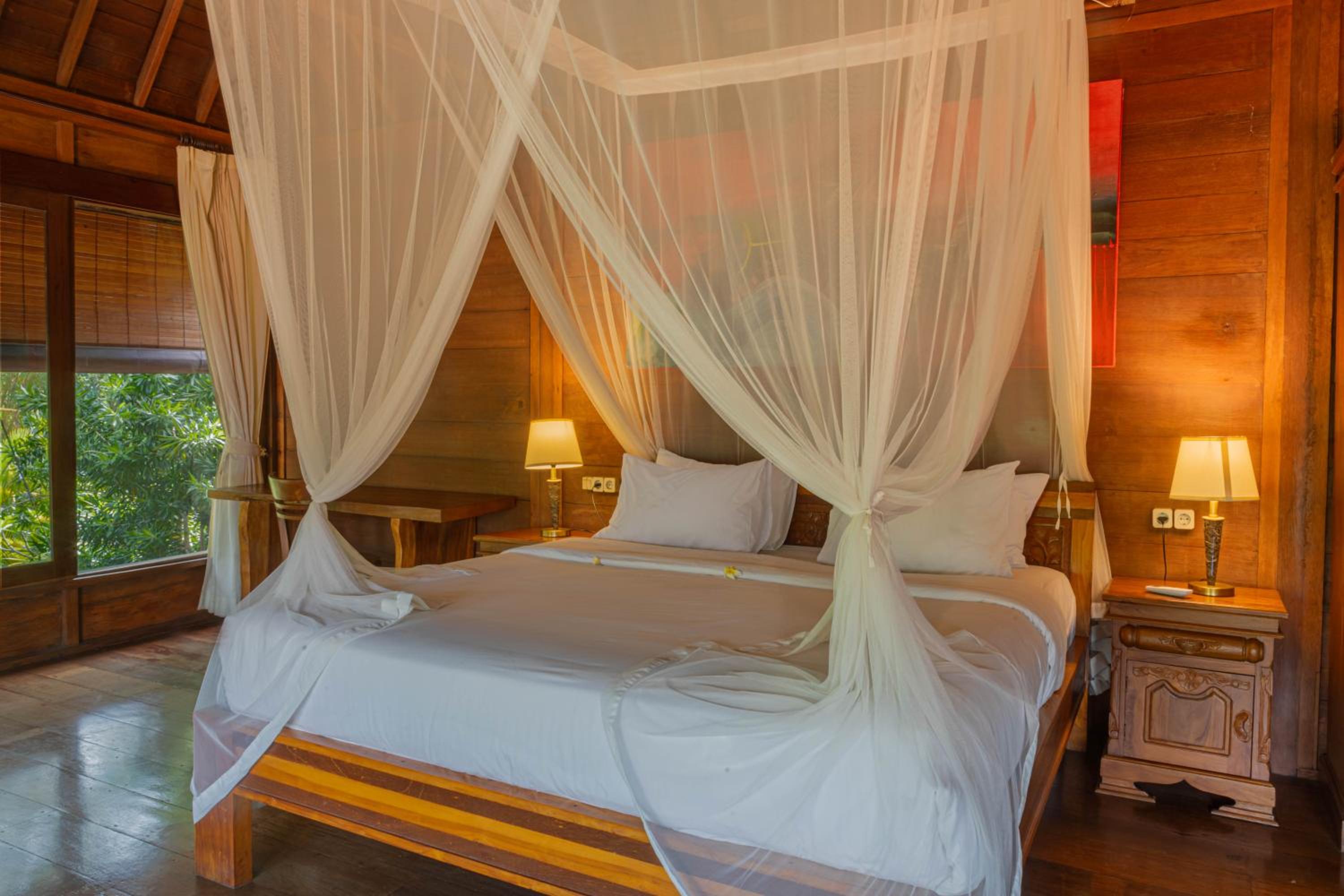 Sari Bamboo Villas
