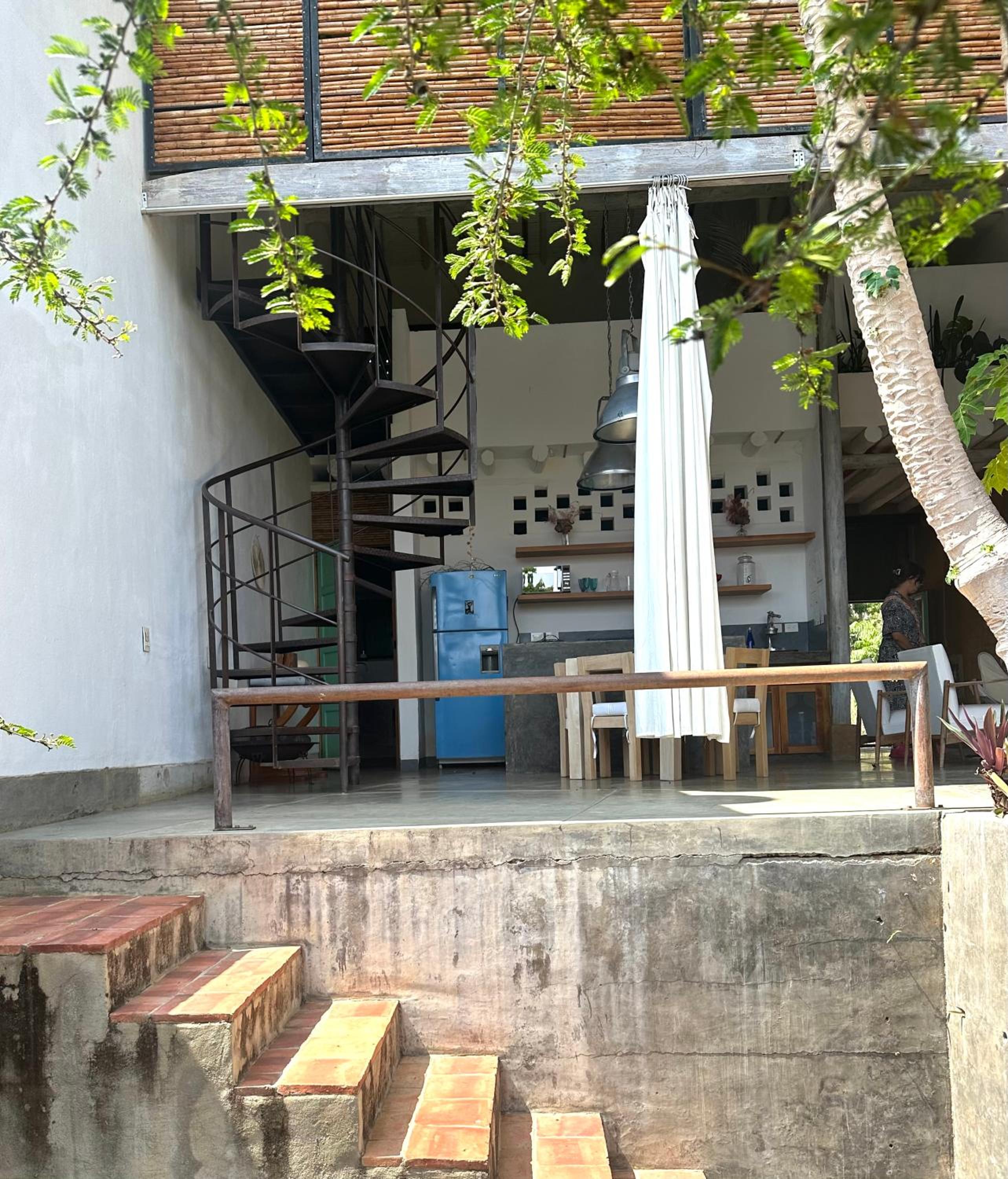 LOFT SAJA. Diseño en tapia pisada contemporáneo