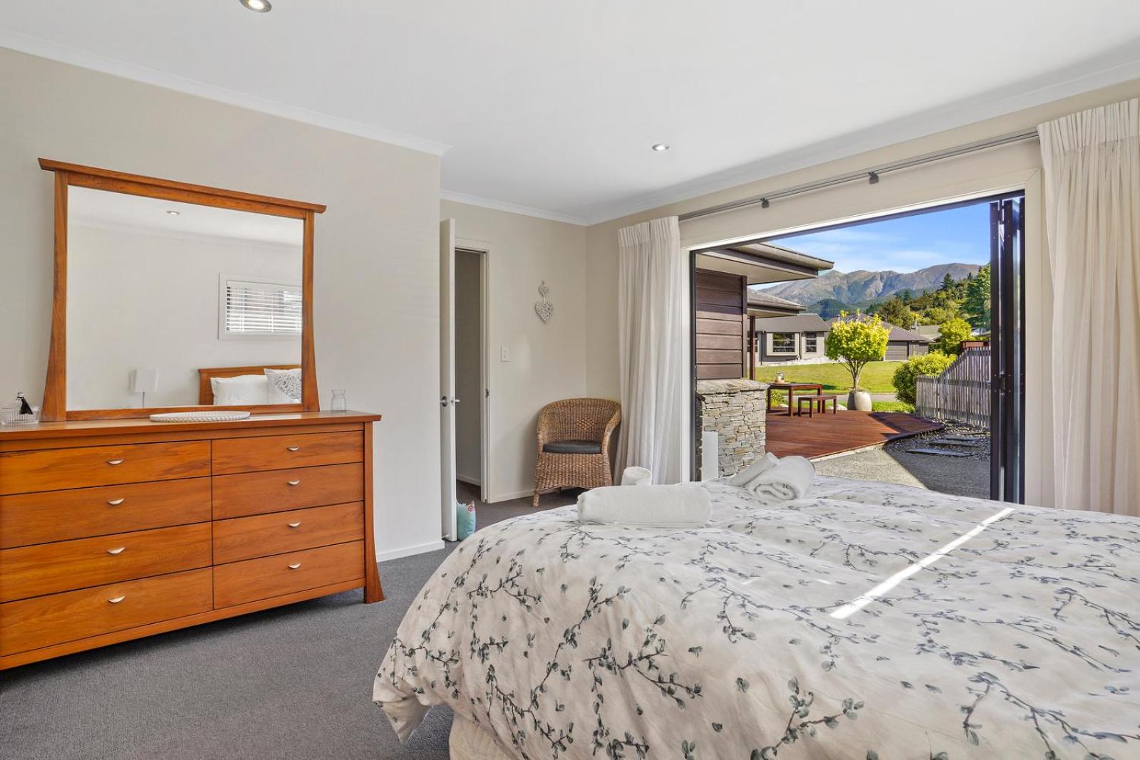 16 Rutherford Crescent view 5