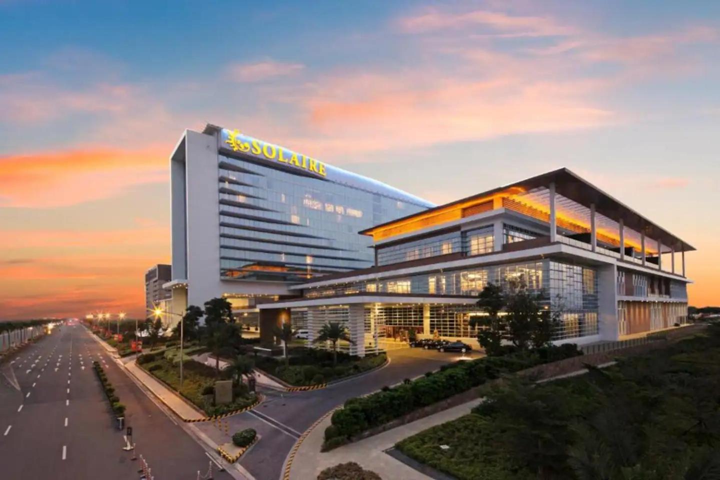 Brianna Suite in Shore 2 near MOA view 3