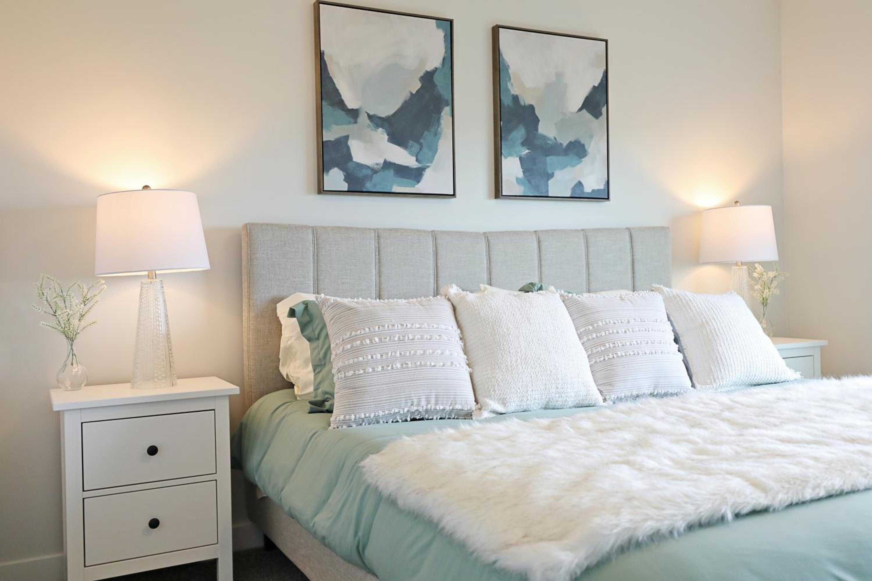 Stylish Home with AC, 3 King Beds, Garage, Disney