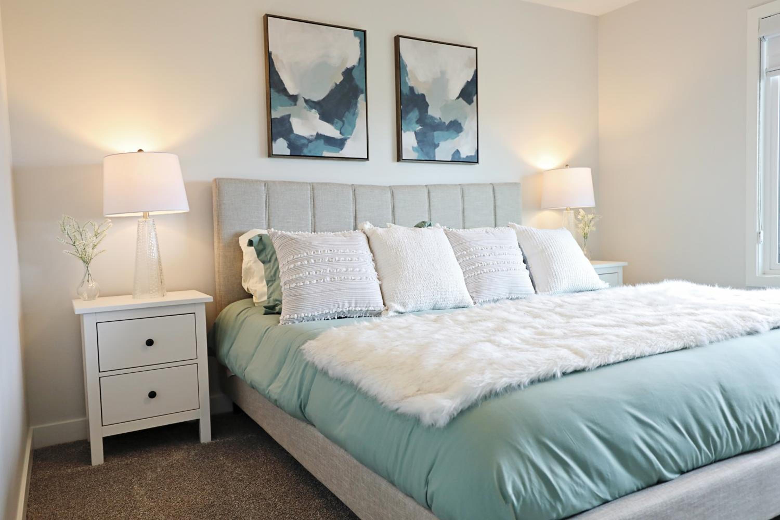 Stylish Home with AC, 3 King Beds, Garage, Disney