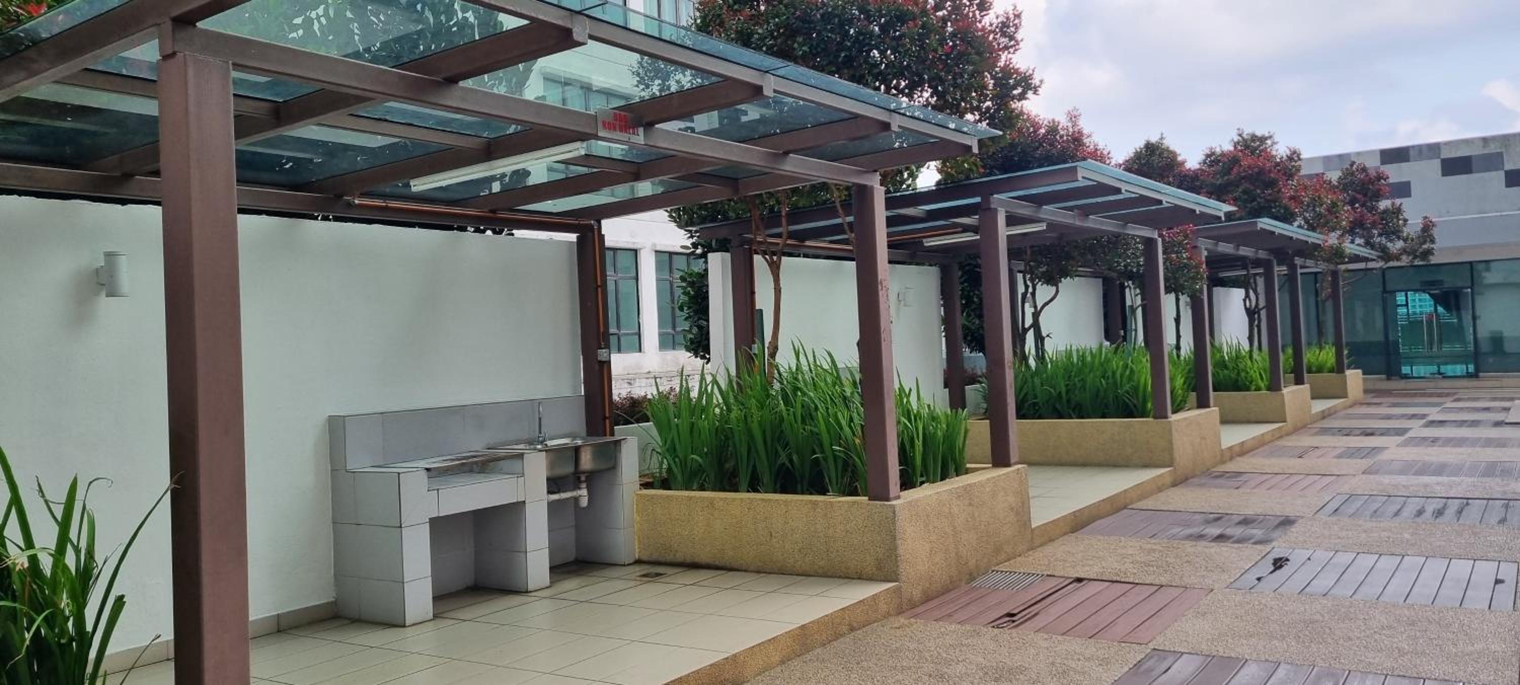 IOI Residences Kempas utama