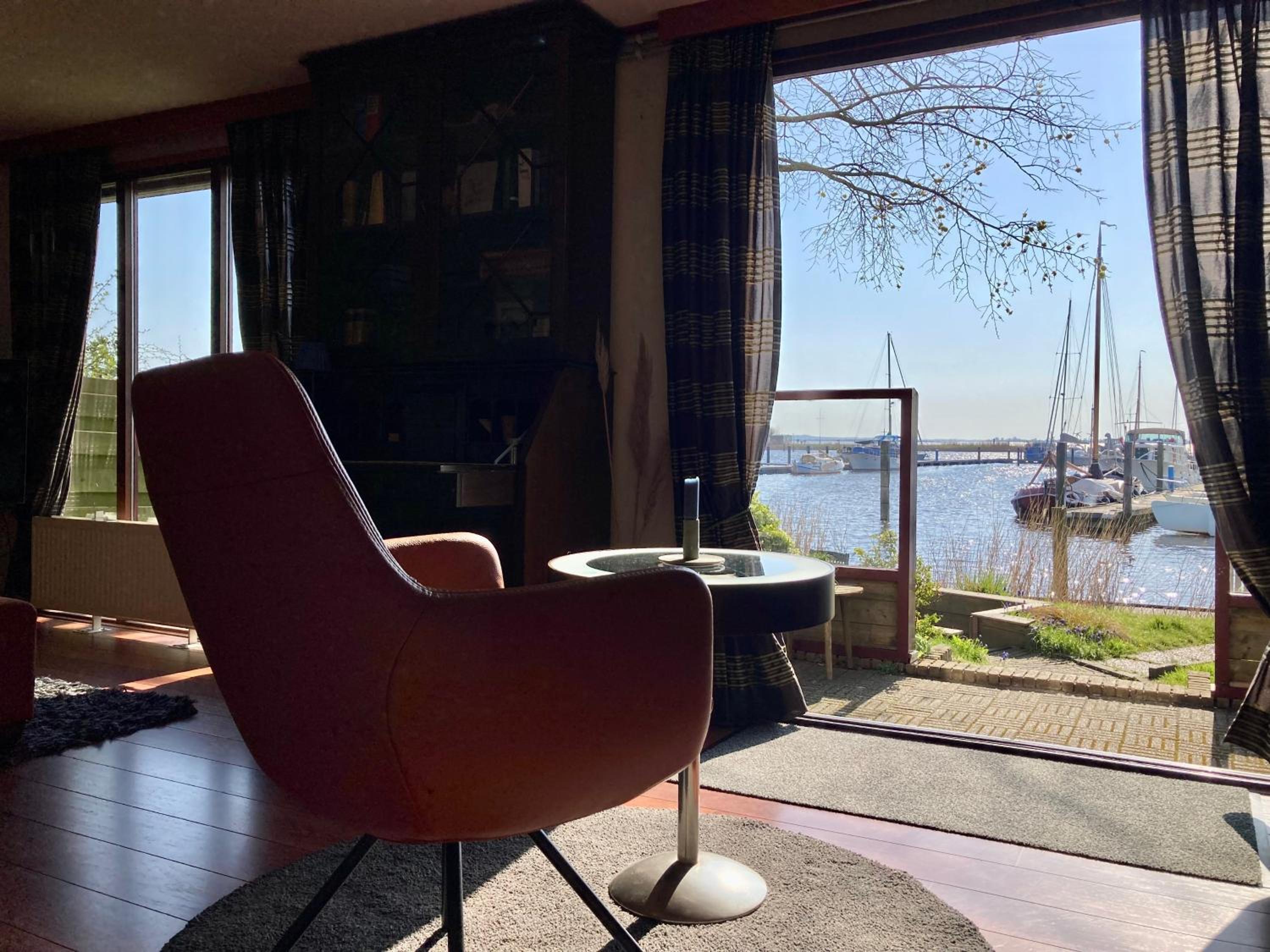 Tolles 2 Pers Haus König mit Hafenblick am Lauwersmeer view 4