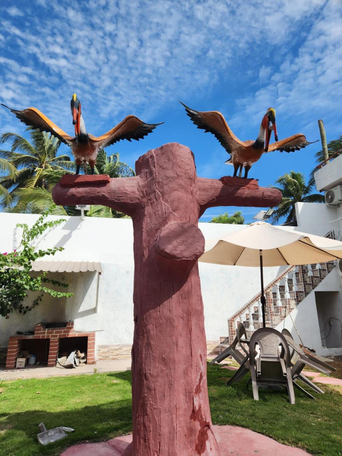 Casa Blanca de los pelícanos view 2