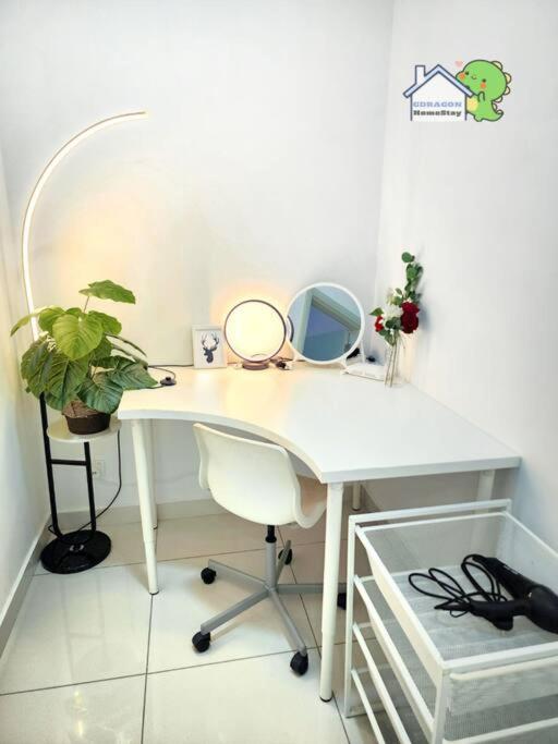 Mosaic Southkey 3BR near to mid-valley mega mall by Gdragon Homestay